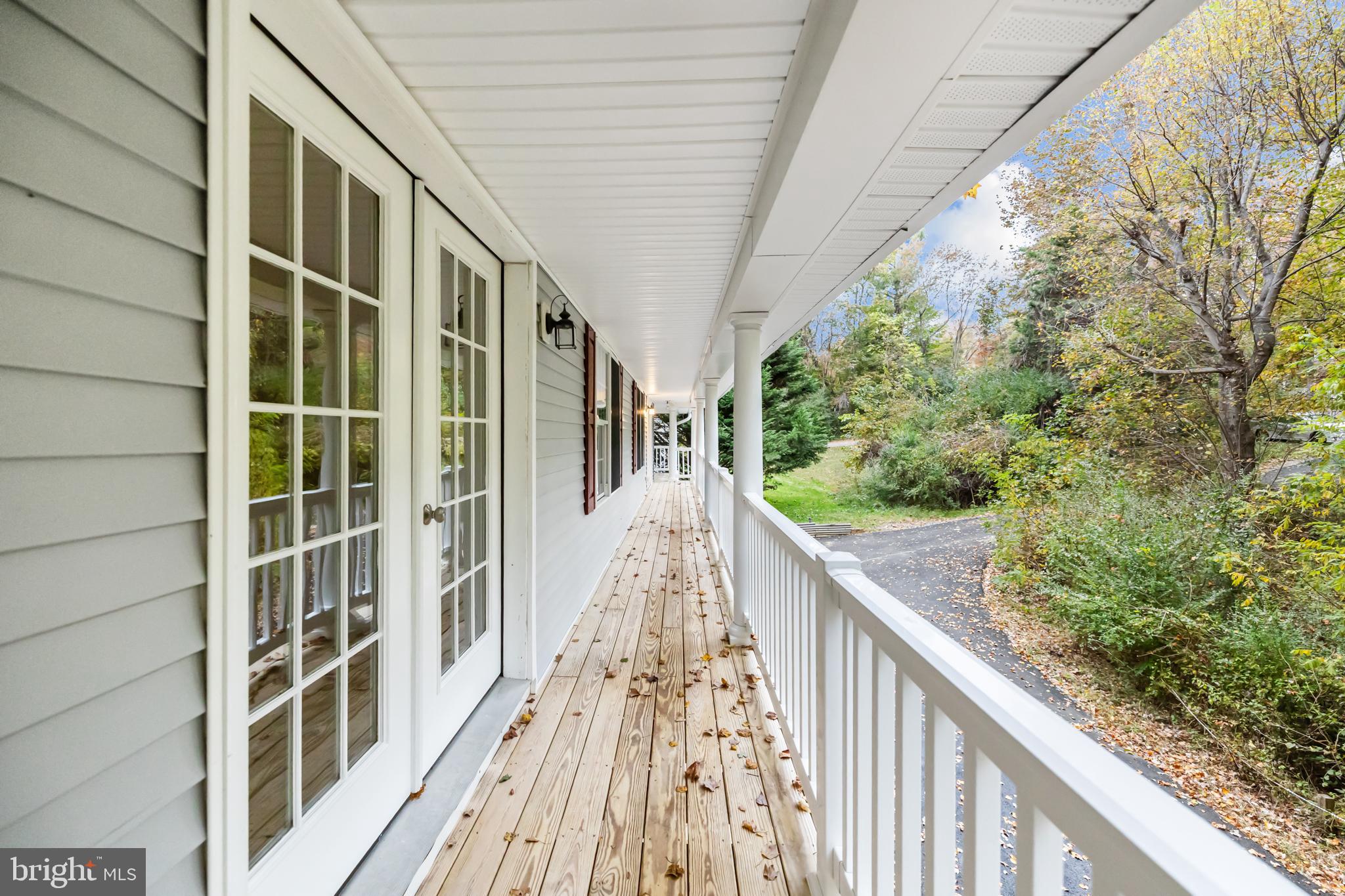 PRESIDENTIAL LAKES - Residential