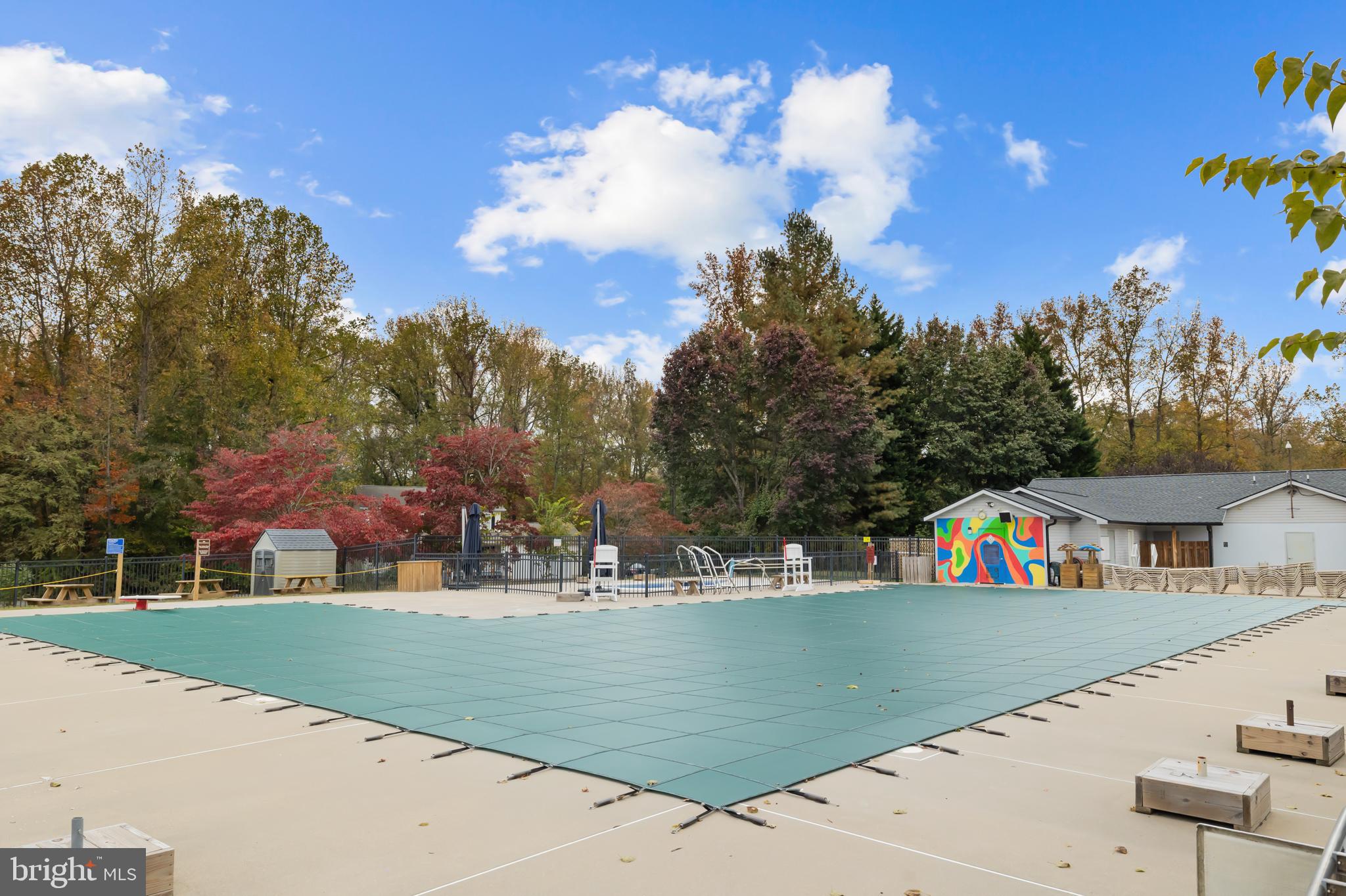 PRESIDENTIAL LAKES - Residential