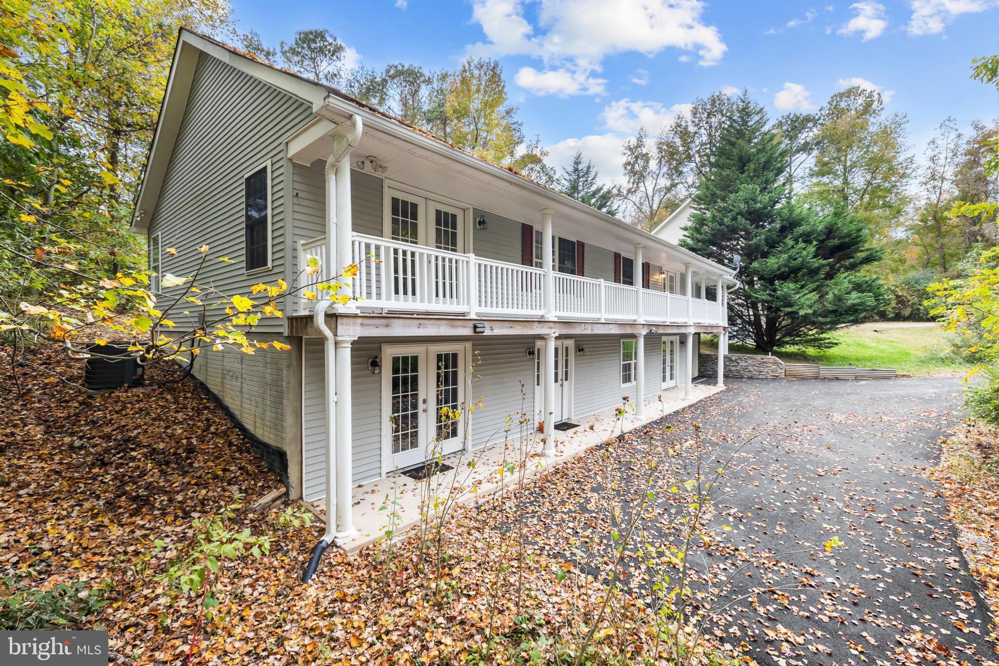 PRESIDENTIAL LAKES - Residential