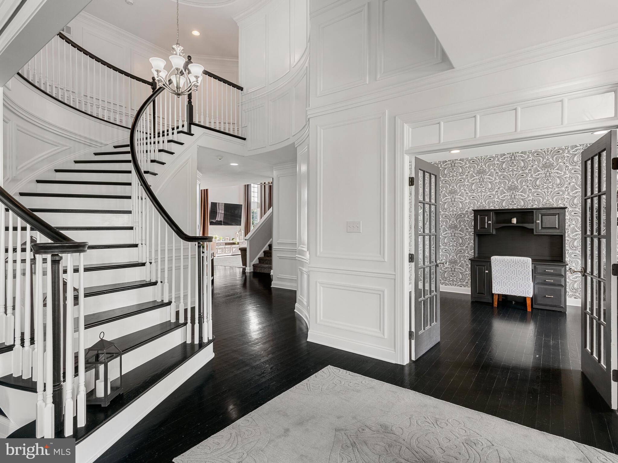 WHITE CLAY KNOLL - Residential