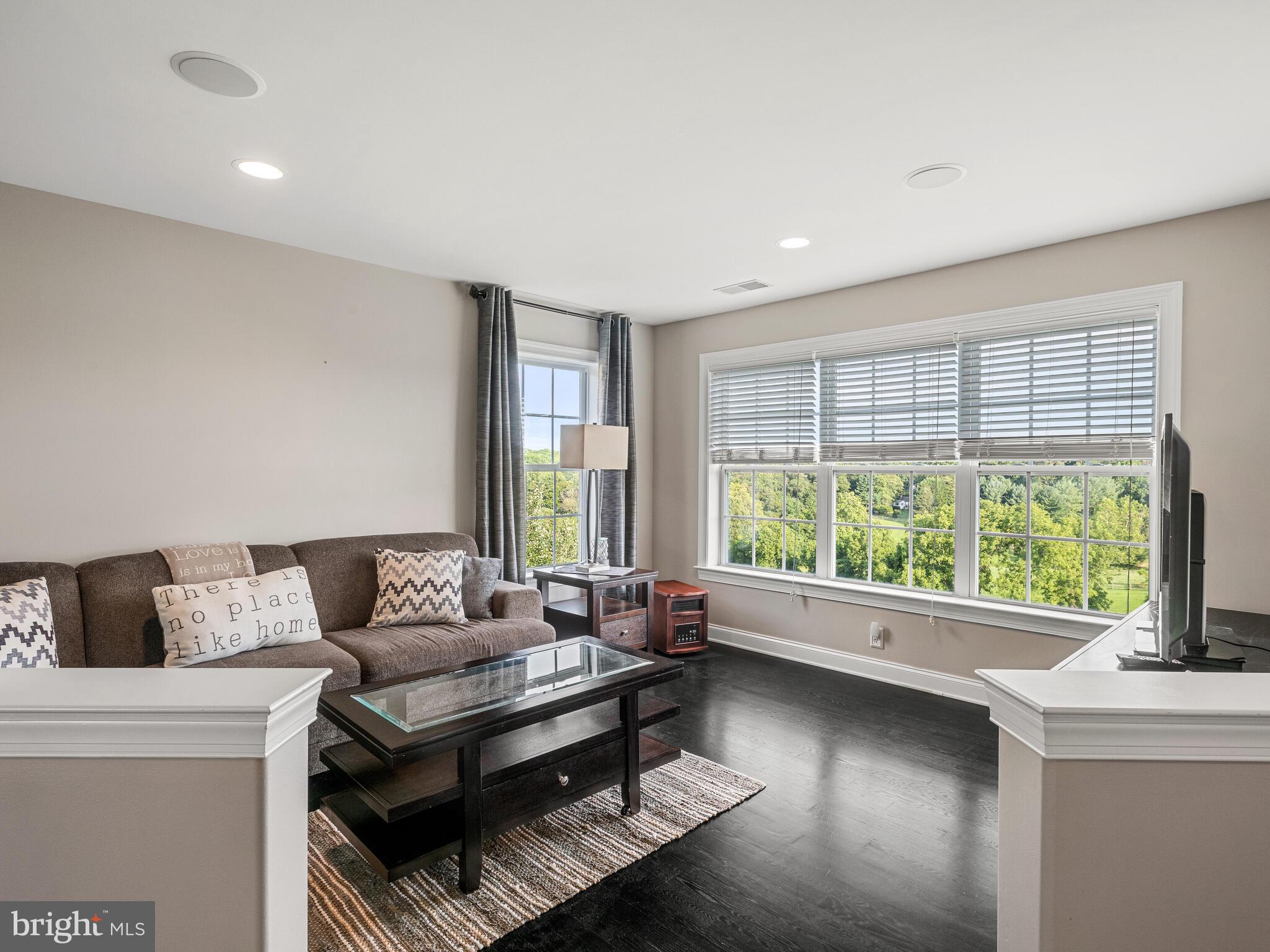 WHITE CLAY KNOLL - Residential