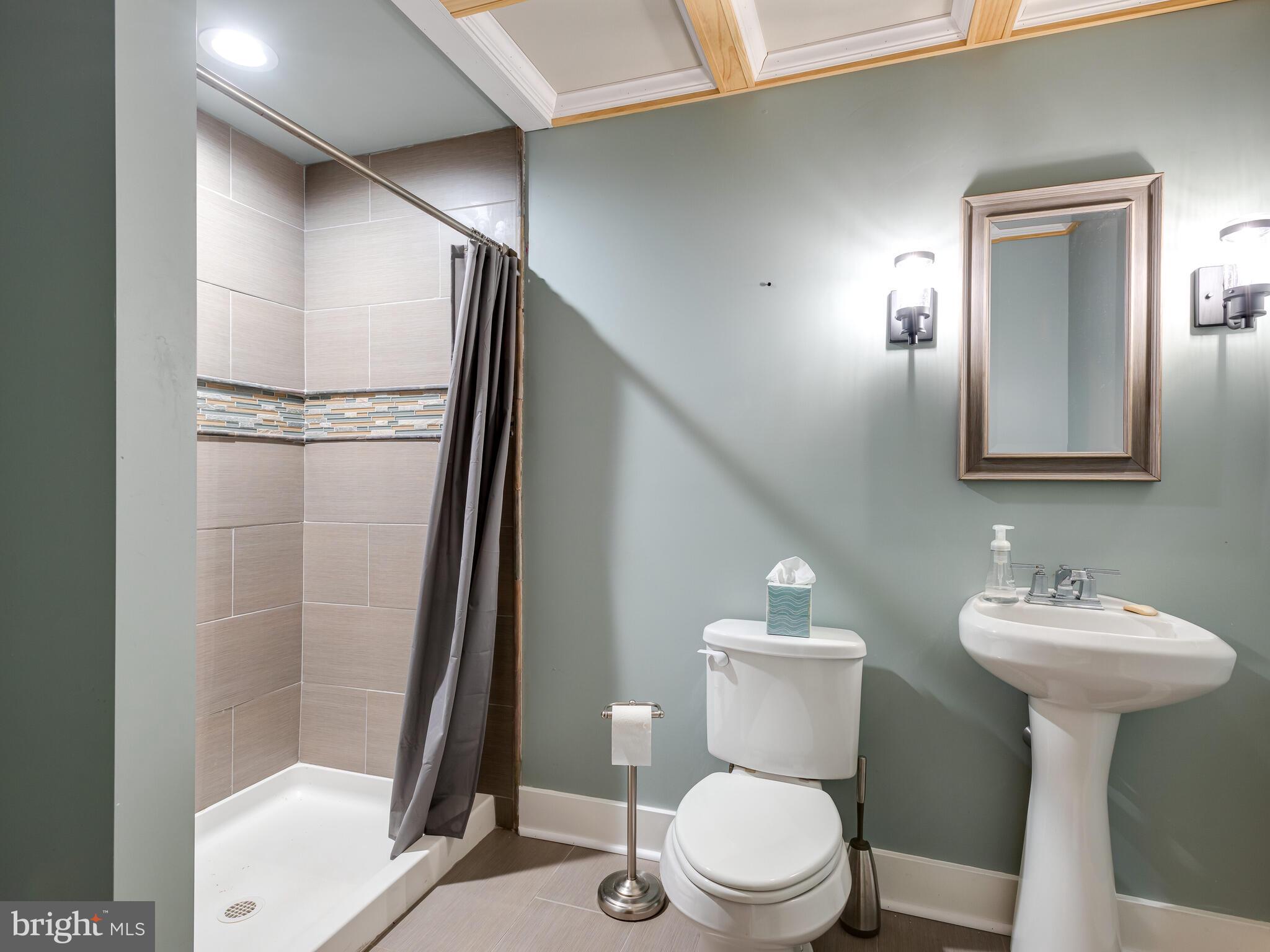 WHITE CLAY KNOLL - Residential