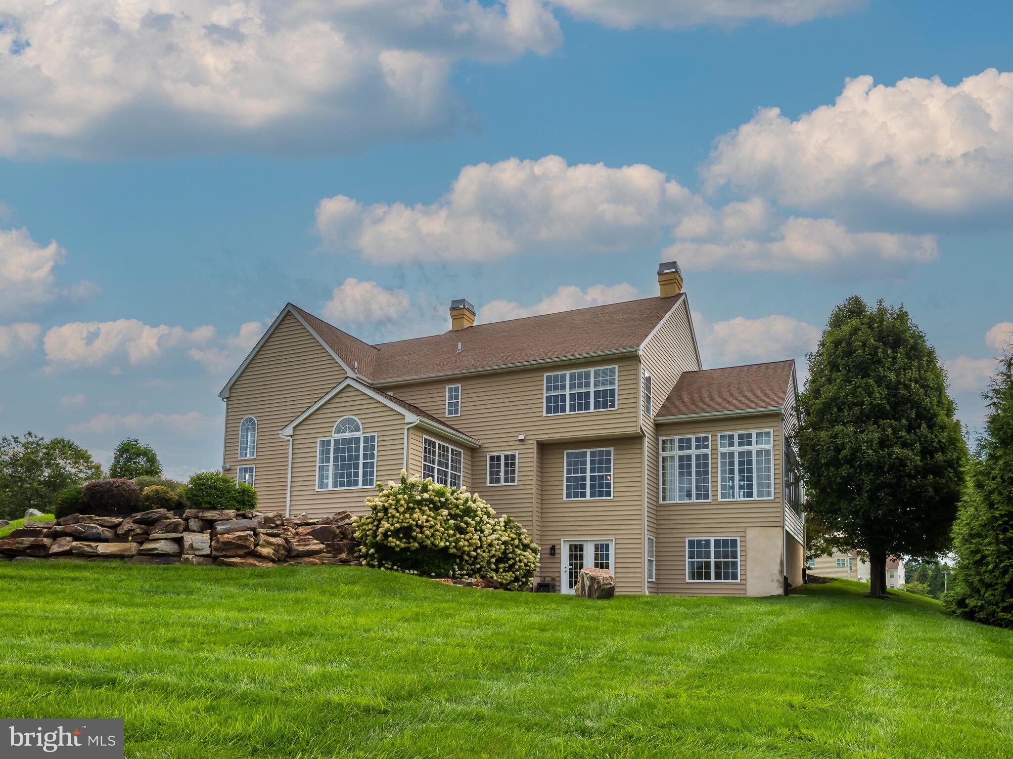 WHITE CLAY KNOLL - Residential