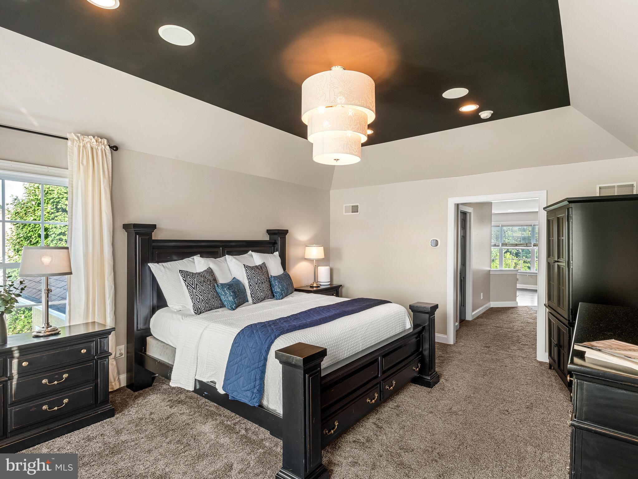 WHITE CLAY KNOLL - Residential