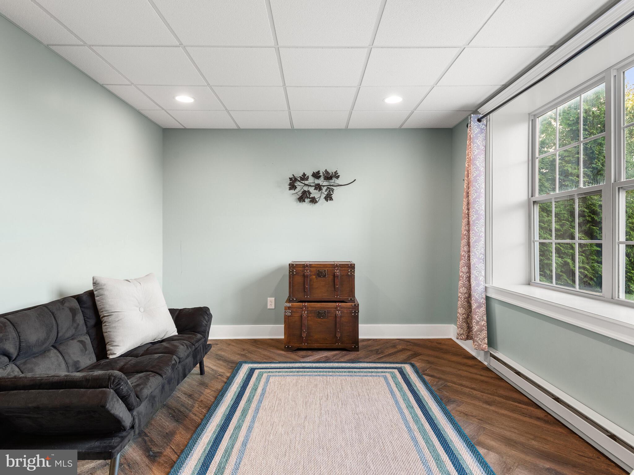 WHITE CLAY KNOLL - Residential