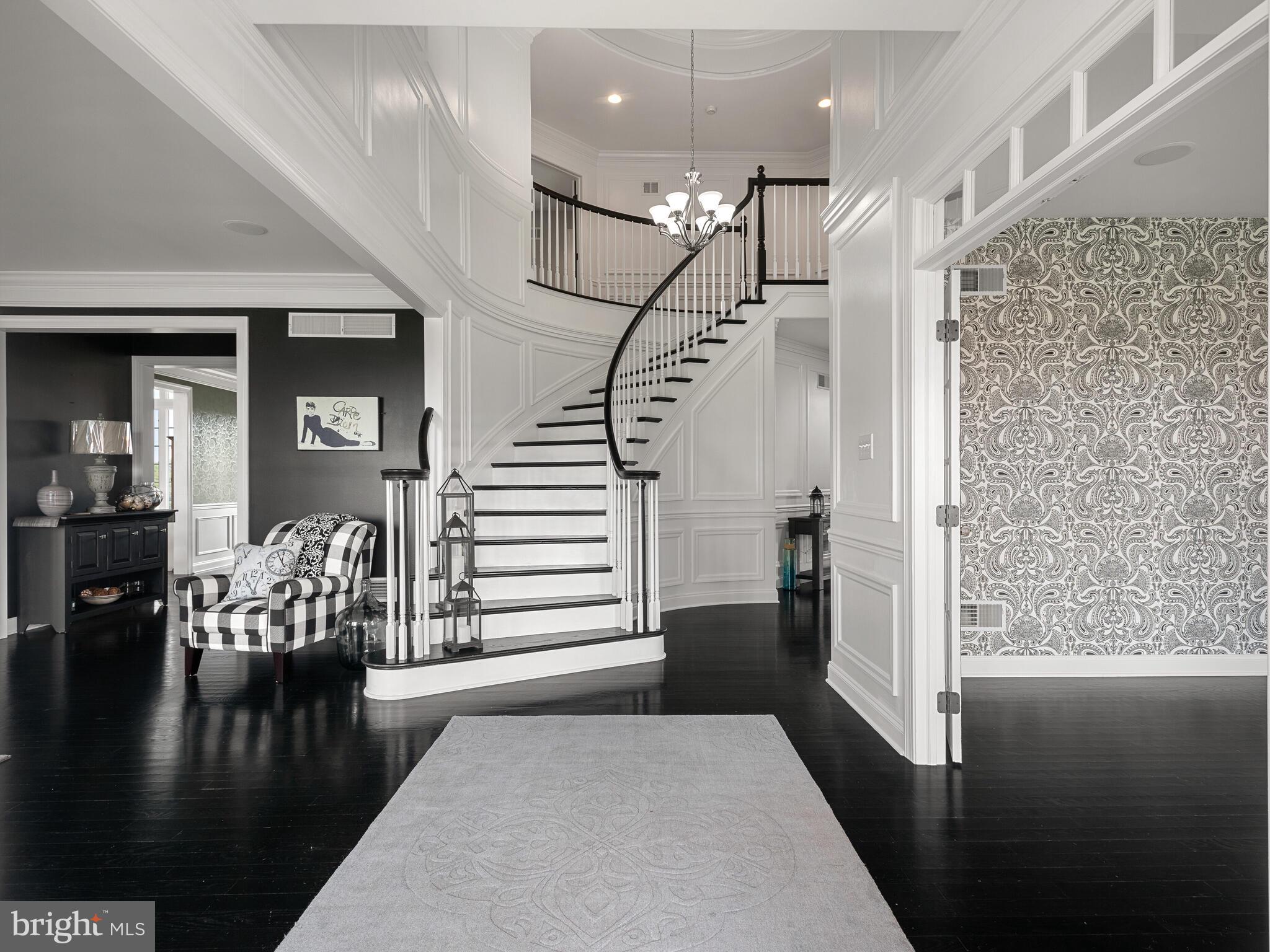 WHITE CLAY KNOLL - Residential