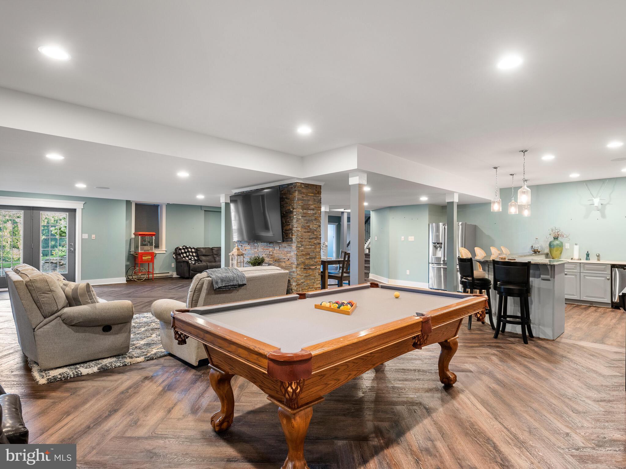 WHITE CLAY KNOLL - Residential