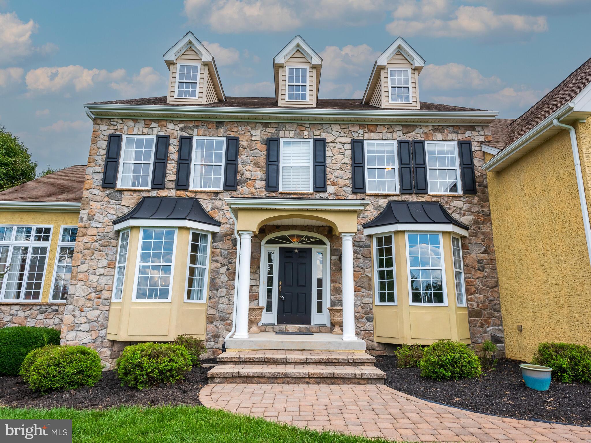 WHITE CLAY KNOLL - Residential