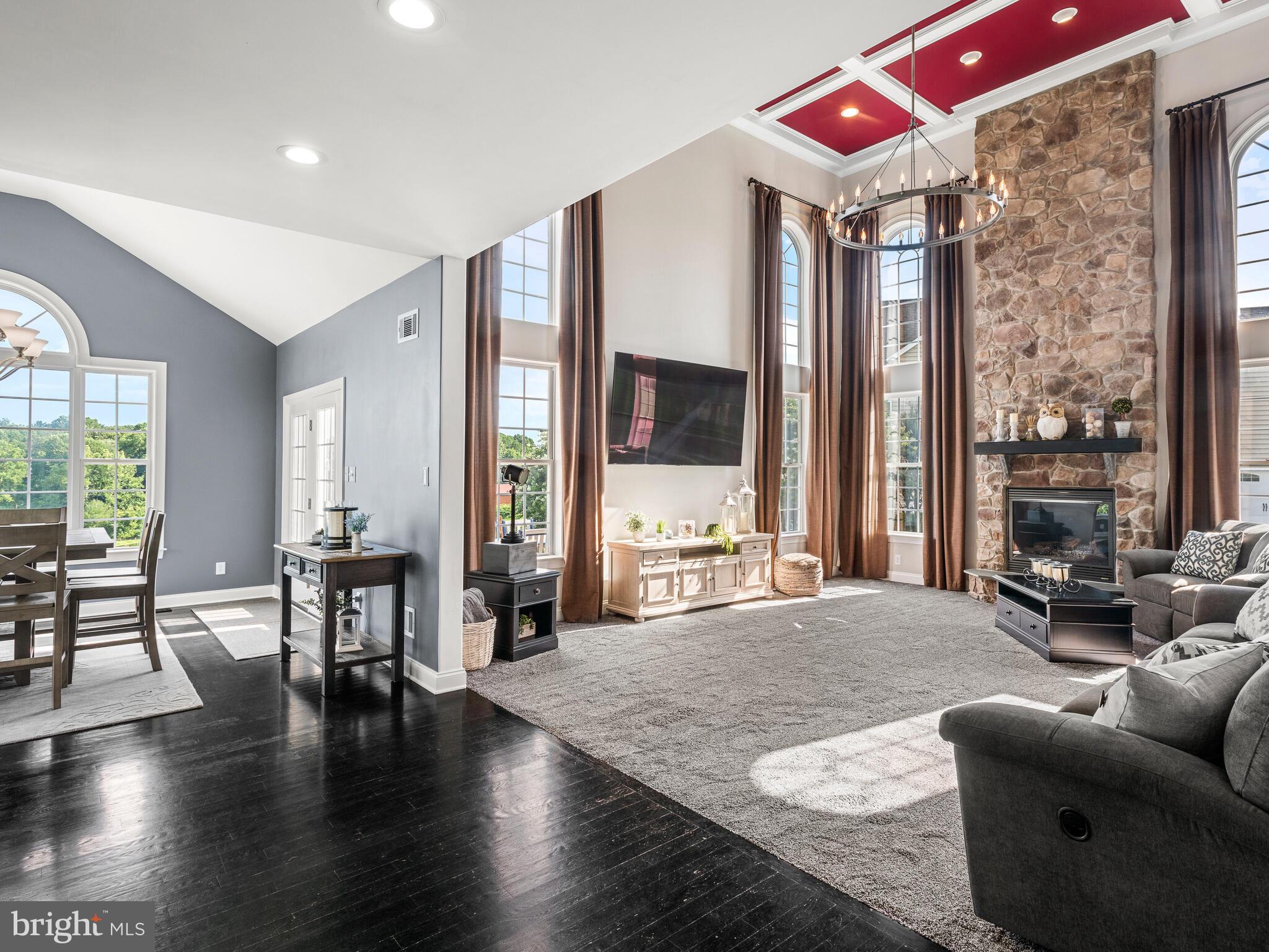 WHITE CLAY KNOLL - Residential