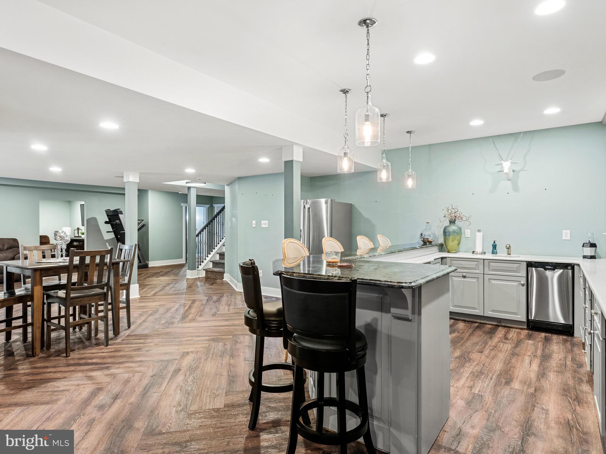 WHITE CLAY KNOLL - Residential