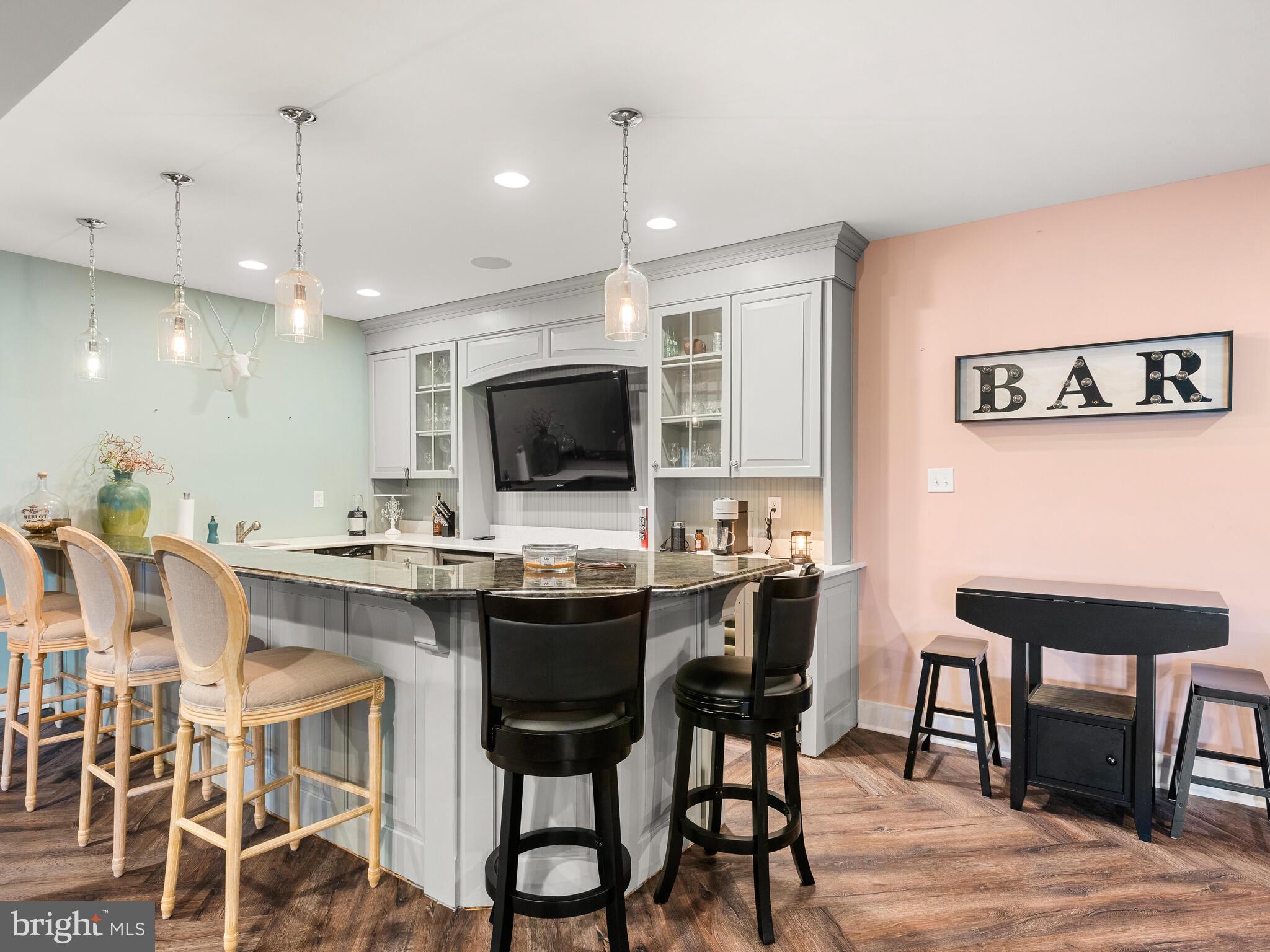 WHITE CLAY KNOLL - Residential