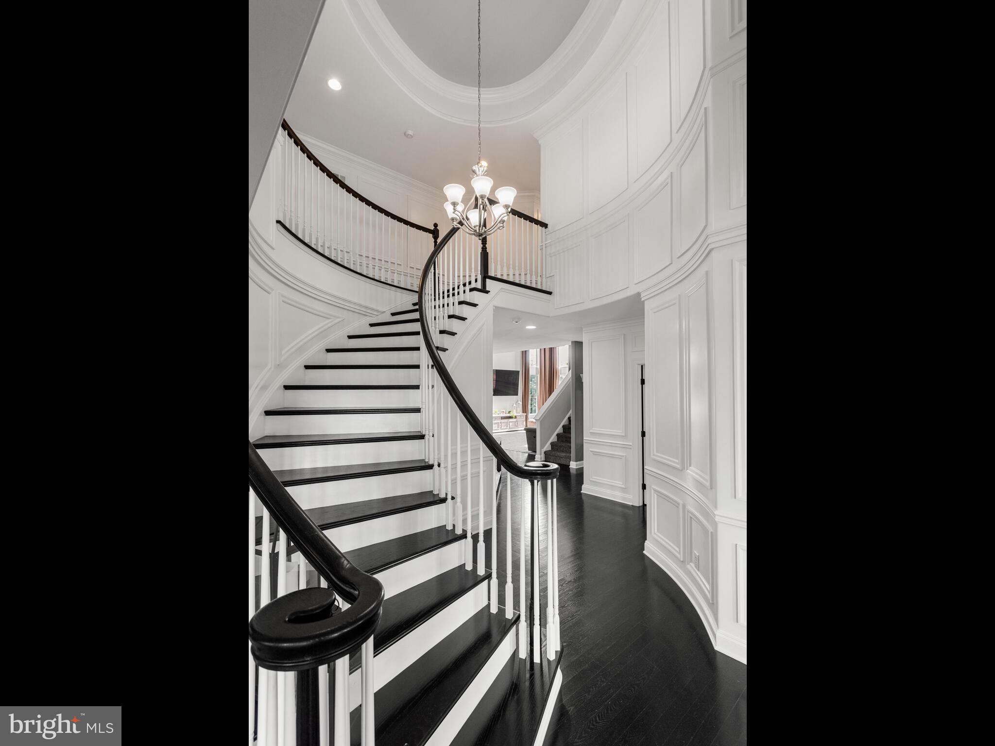 WHITE CLAY KNOLL - Residential