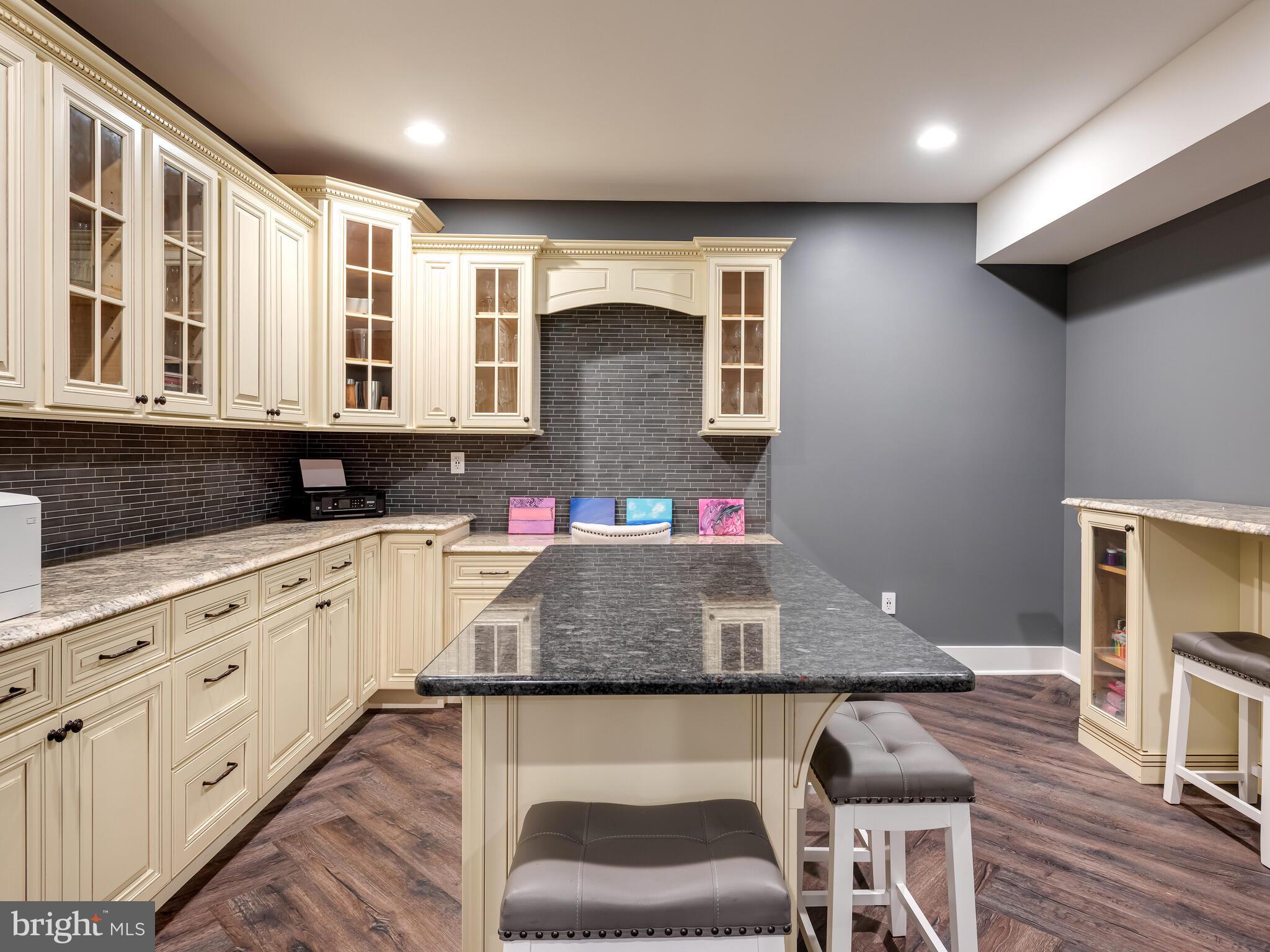 WHITE CLAY KNOLL - Residential