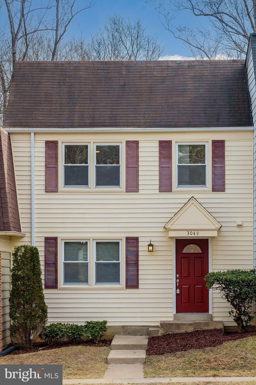 Welcome home to perfection!  Updated kitchen, modern bathrooms, new flooring, fresh paint, updated windows.    The owner's suite has tons of closet space, and a private bathroom.  The kitchen has gorgeous counters, lots of counter space, and room for a table.   This 3 bed room 2.5 bath home is perfect for relaxation.  Walk out basement opens to parkland (Eagles fly overhead).    Close to the Vienna Metro, commuter roots, bus, shopping, restaurants.