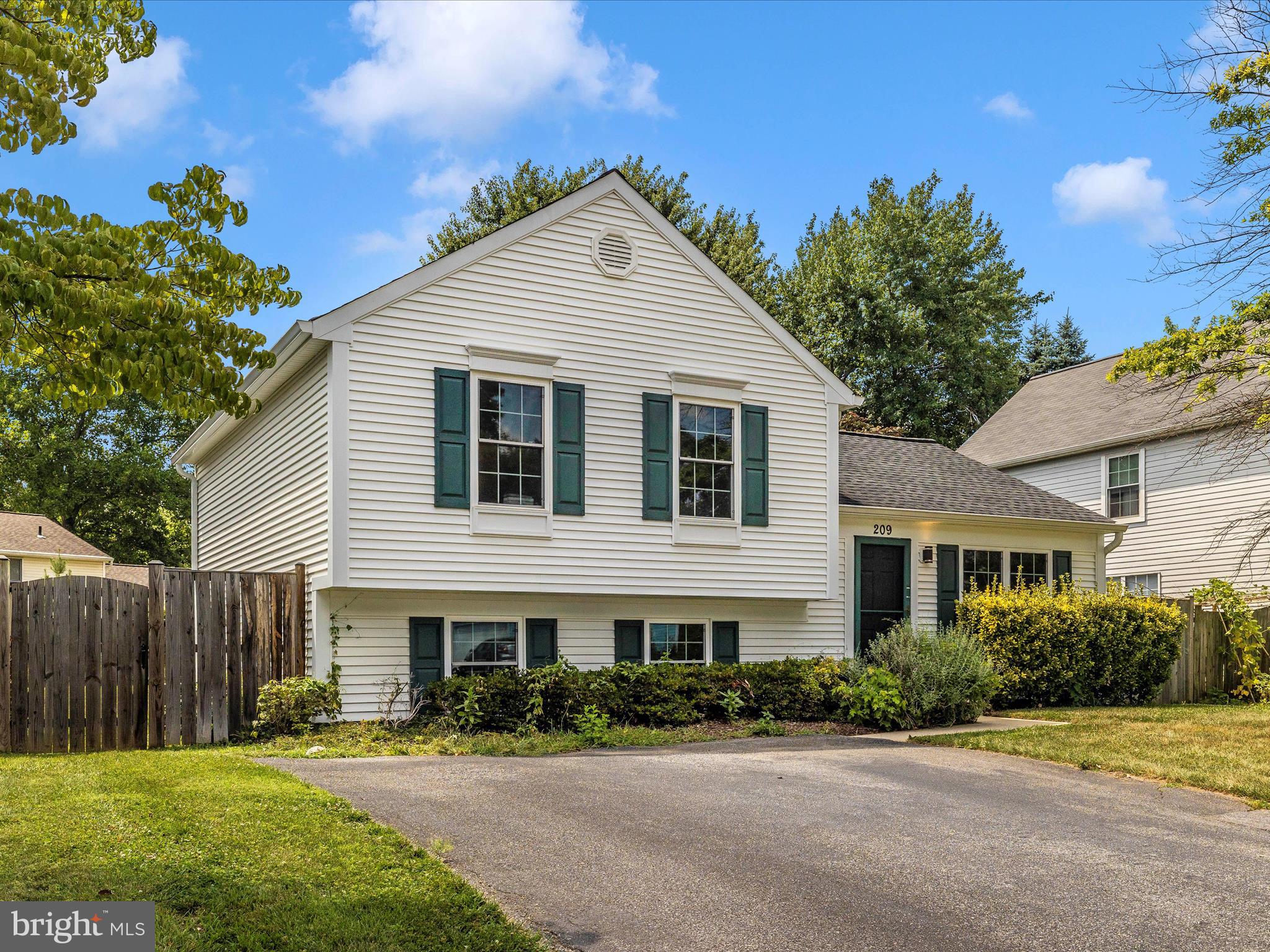 WILLOWCREST - Residential