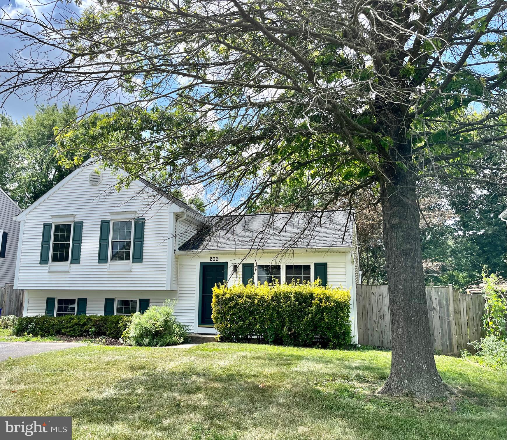 WILLOWCREST - Residential