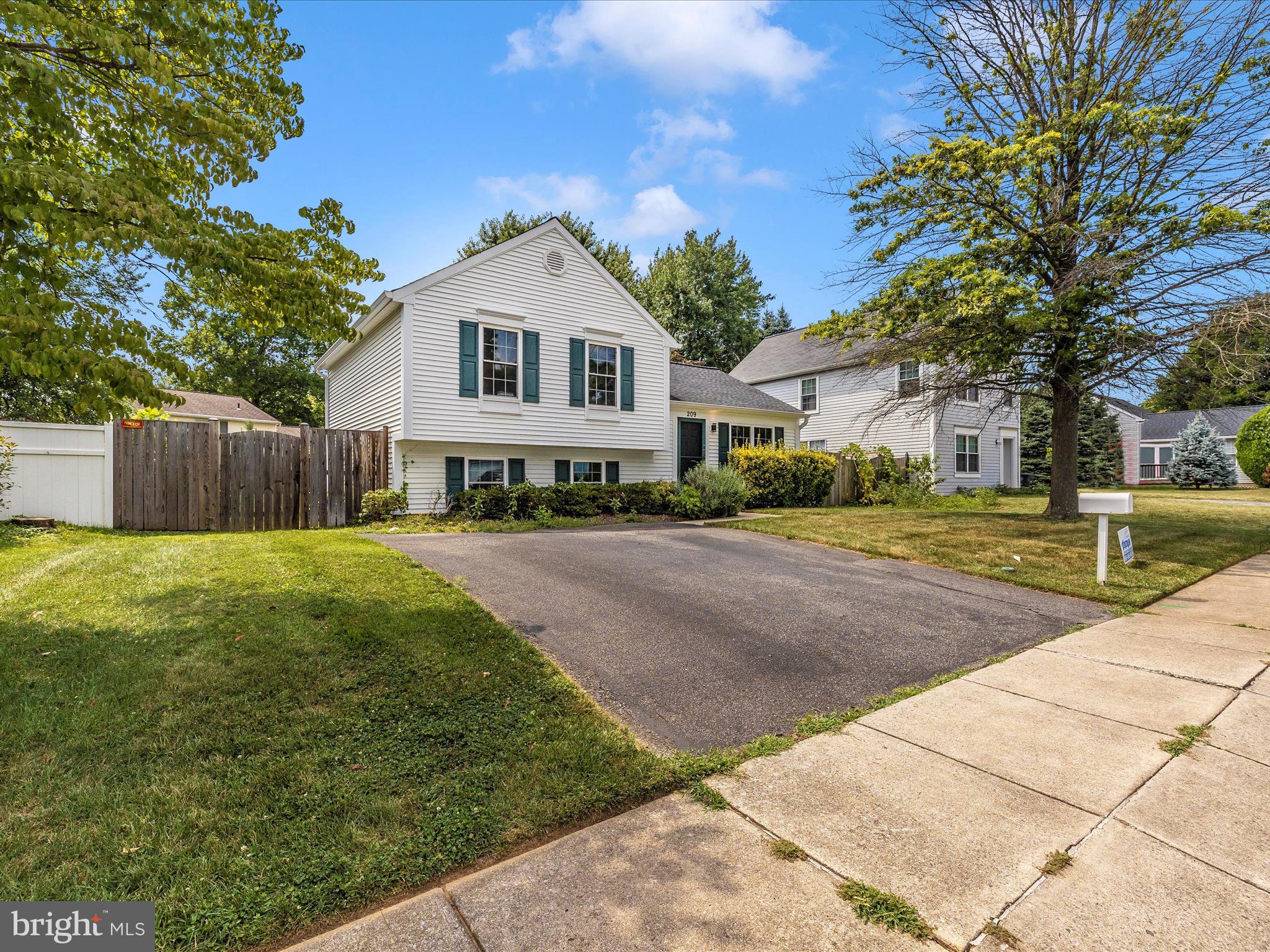 WILLOWCREST - Residential