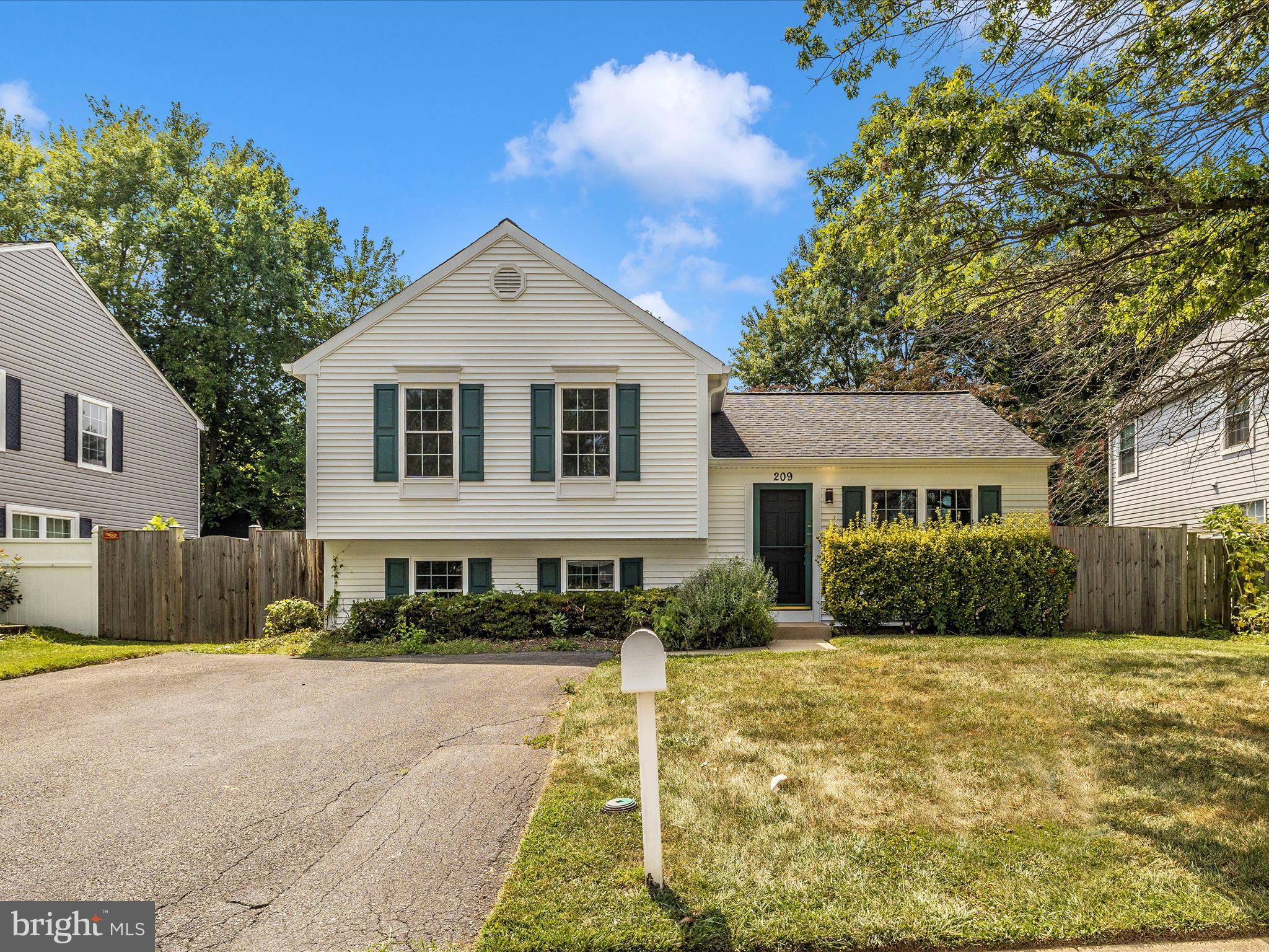 WILLOWCREST - Residential