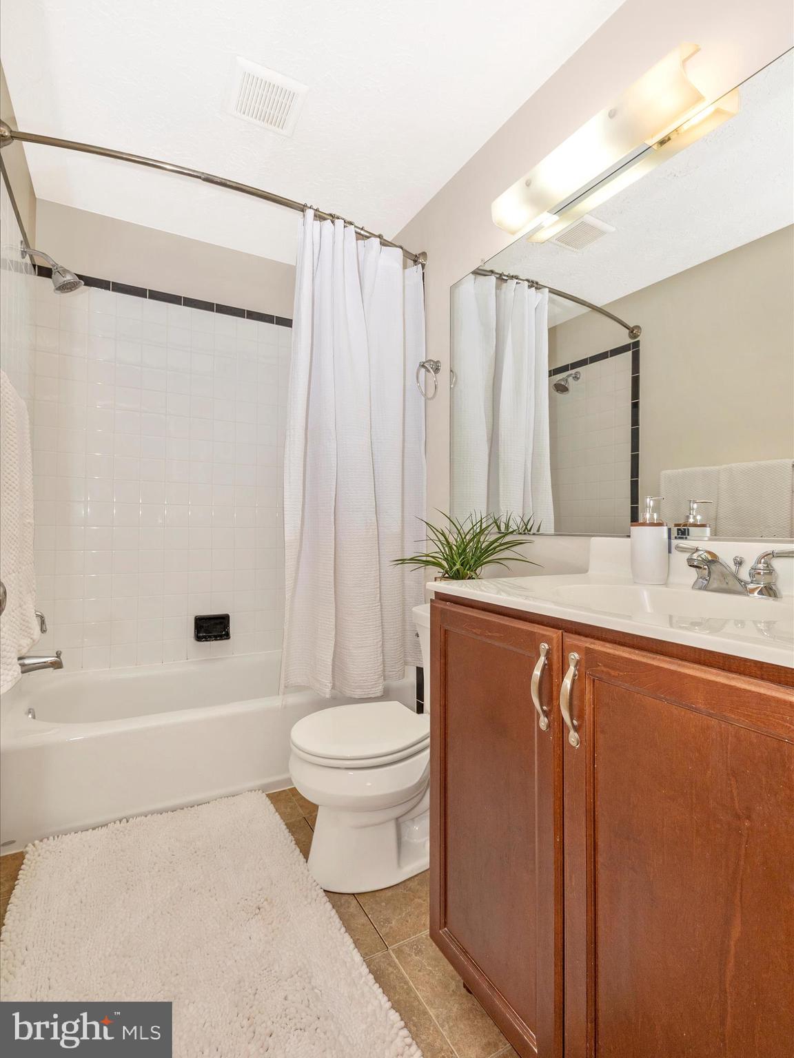 WILLOWCREST - Residential