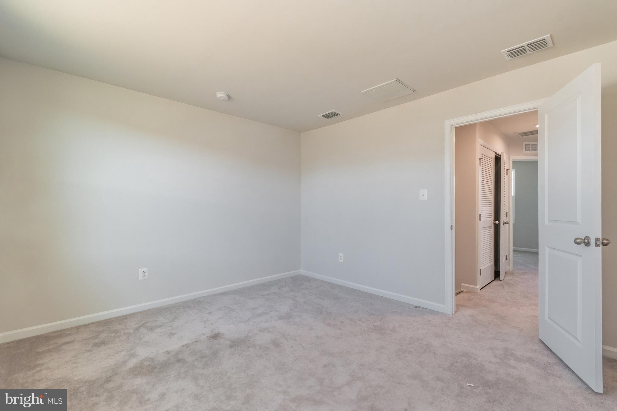 THE LAKES AT MARTINSBURG - Residential Lease