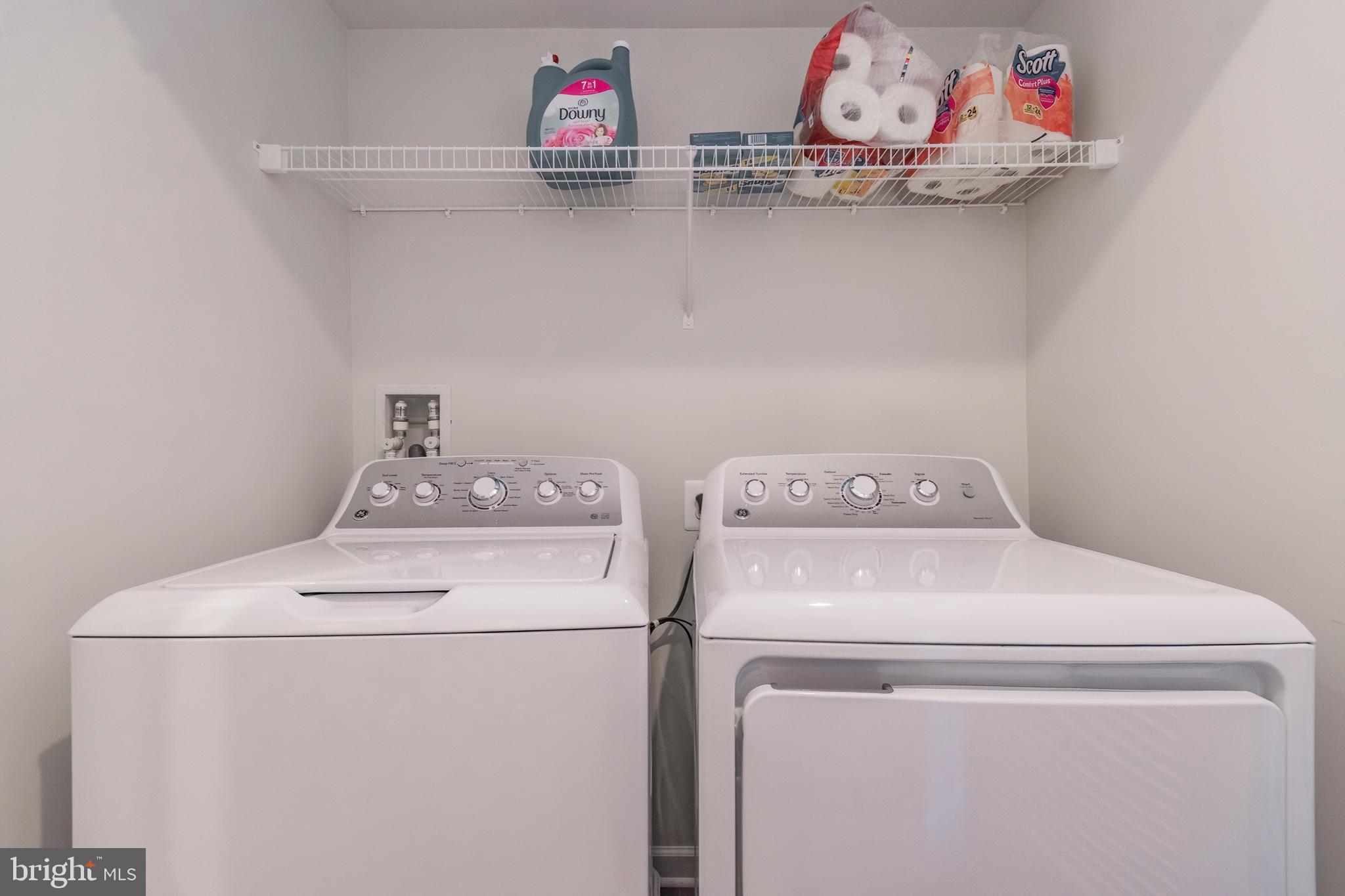 THE LAKES AT MARTINSBURG - Residential Lease