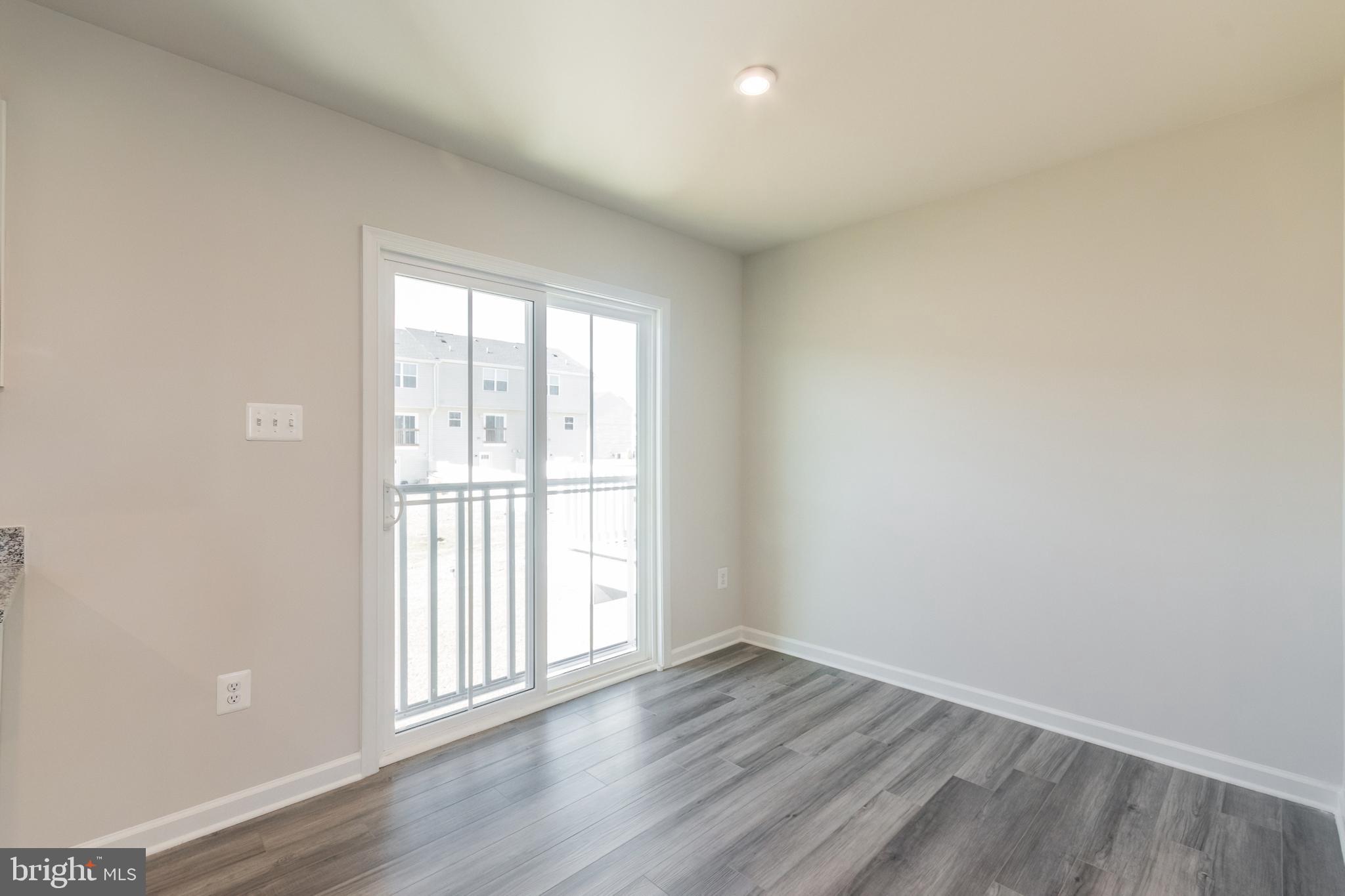 THE LAKES AT MARTINSBURG - Residential Lease