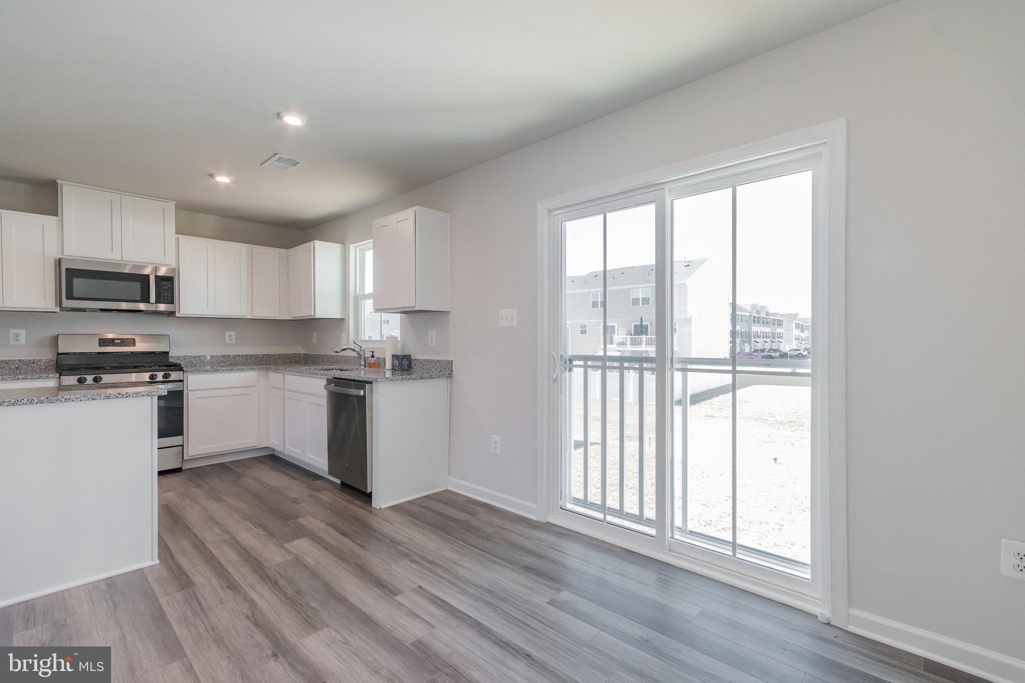 THE LAKES AT MARTINSBURG - Residential Lease