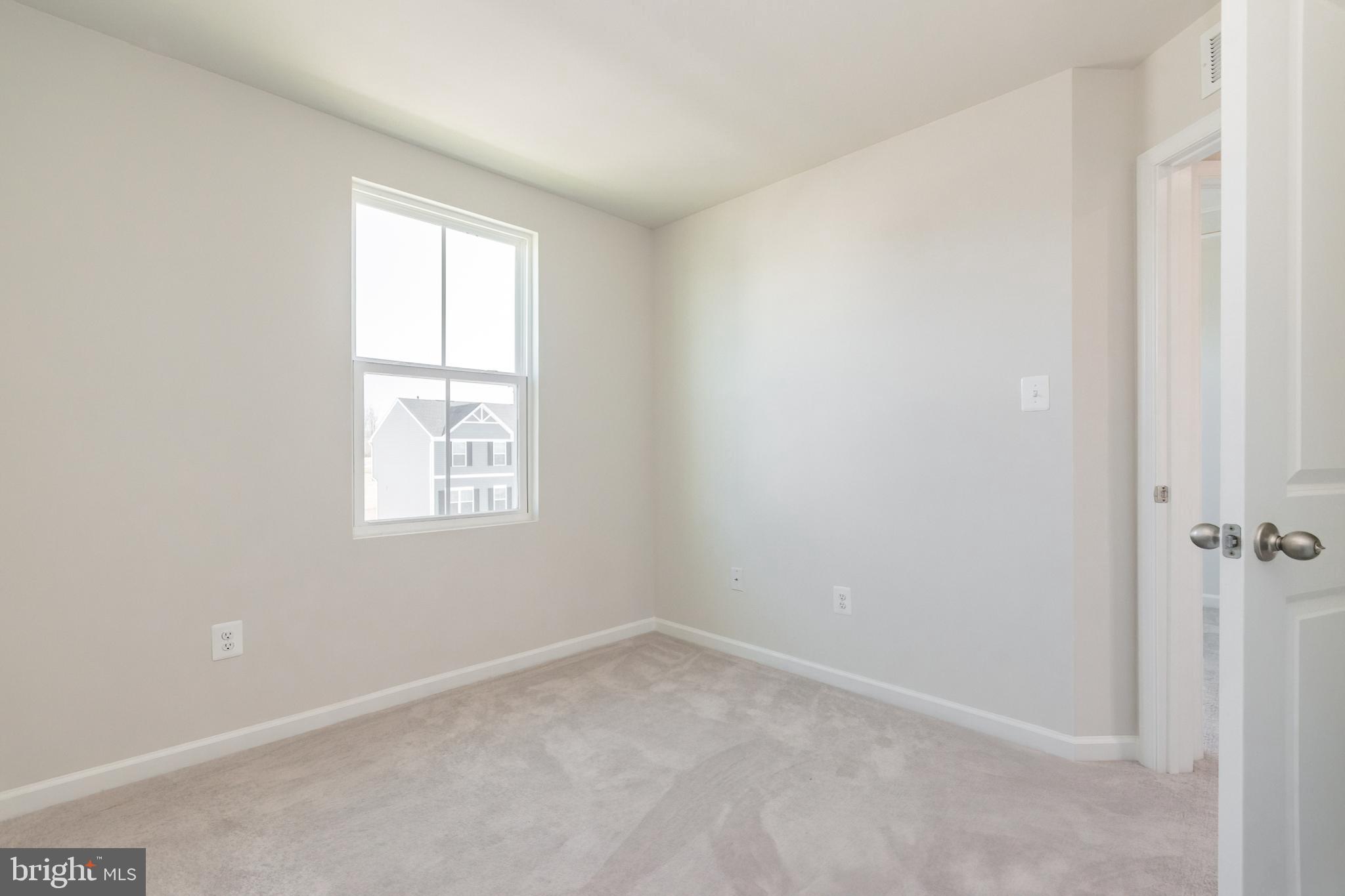 THE LAKES AT MARTINSBURG - Residential Lease