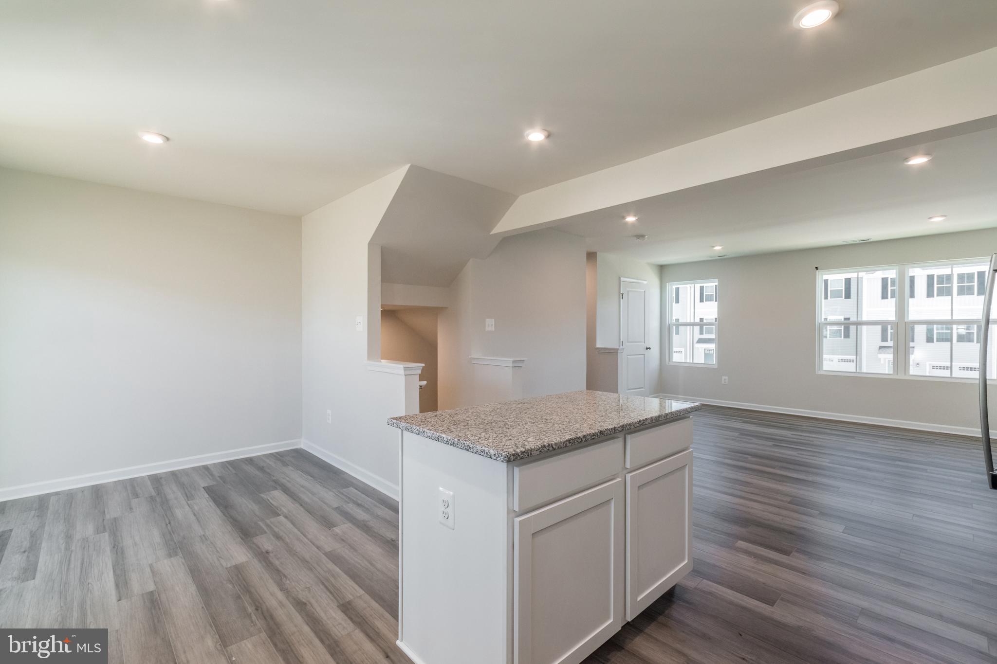 THE LAKES AT MARTINSBURG - Residential Lease