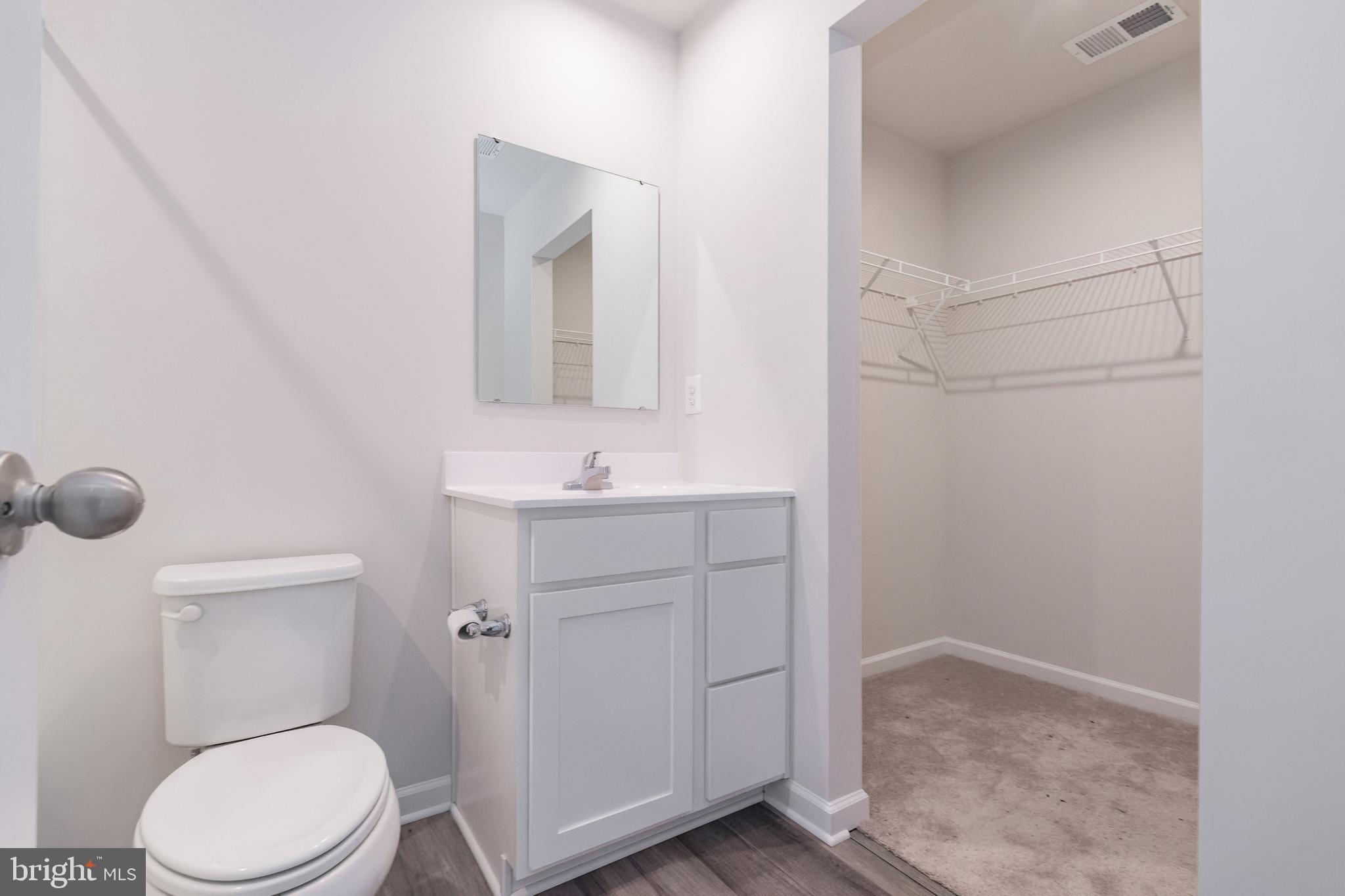 THE LAKES AT MARTINSBURG - Residential Lease