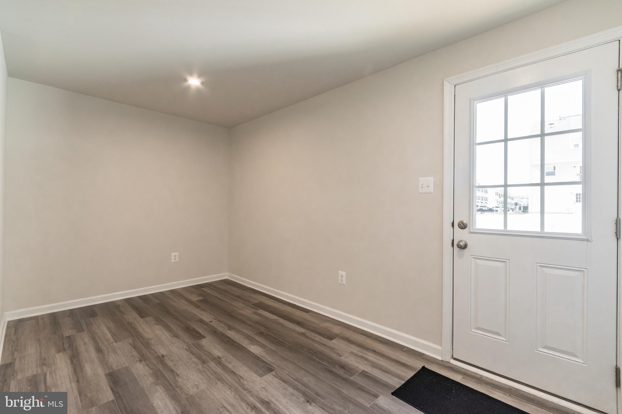 THE LAKES AT MARTINSBURG - Residential Lease