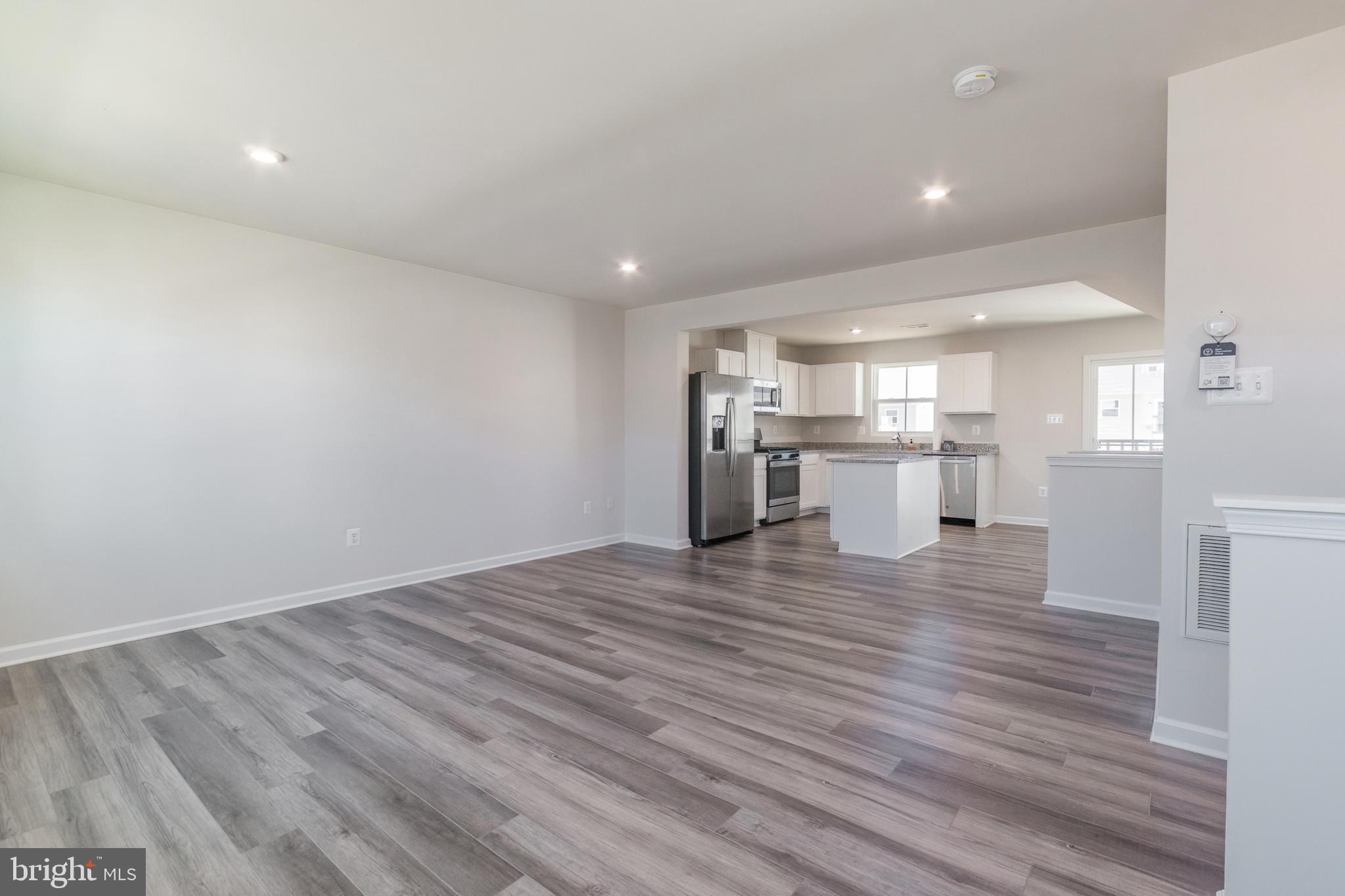 THE LAKES AT MARTINSBURG - Residential Lease