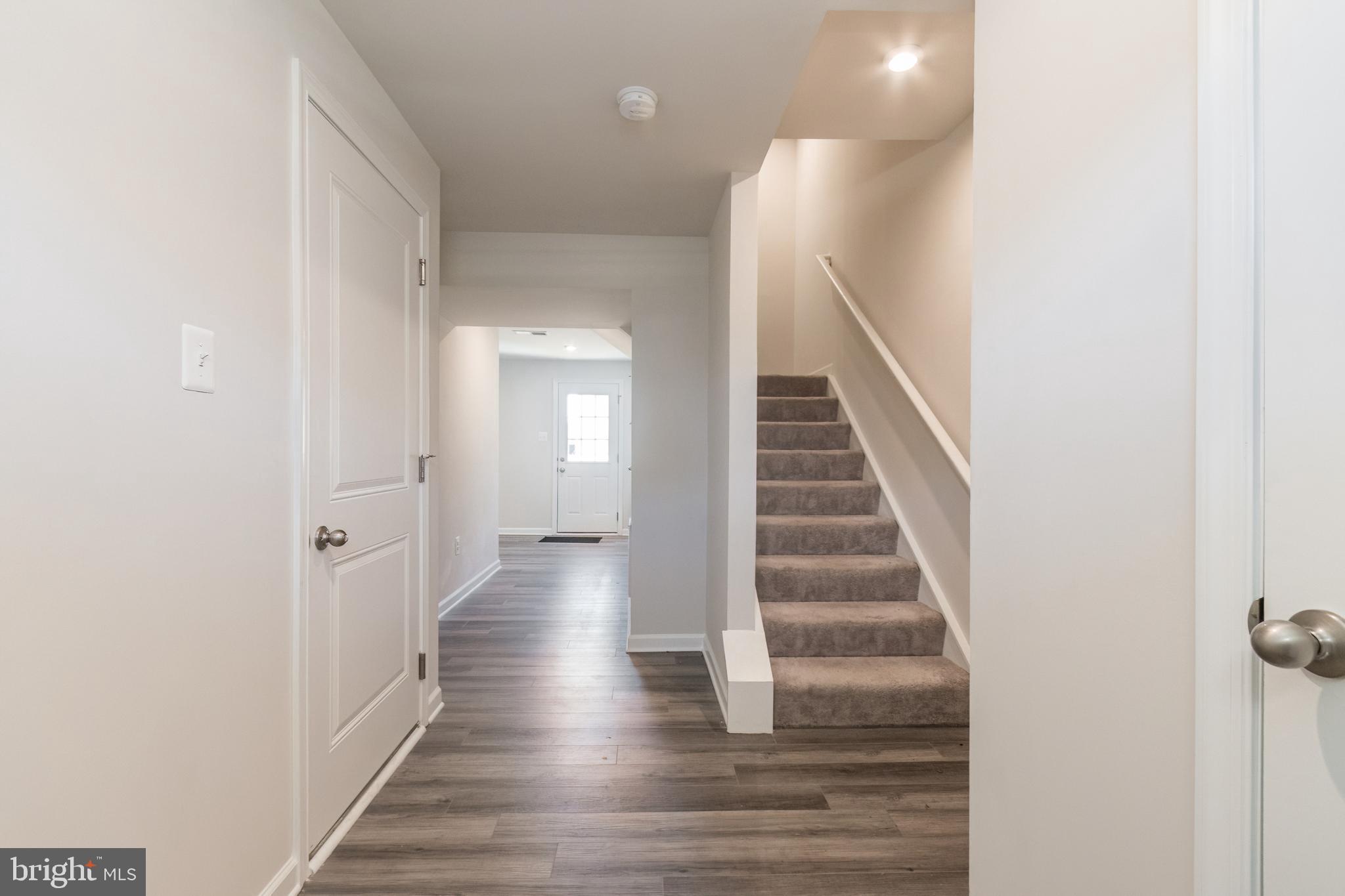 THE LAKES AT MARTINSBURG - Residential Lease