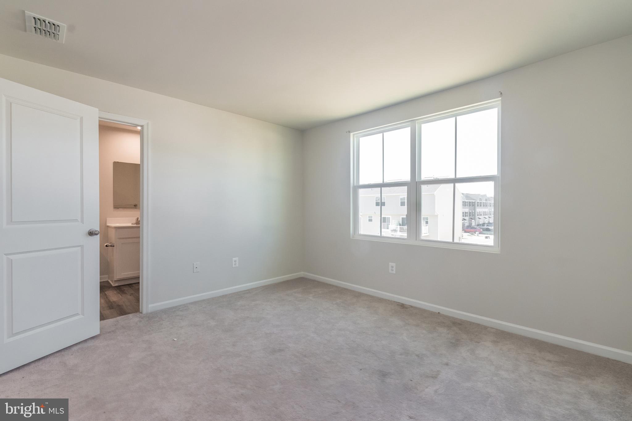 THE LAKES AT MARTINSBURG - Residential Lease