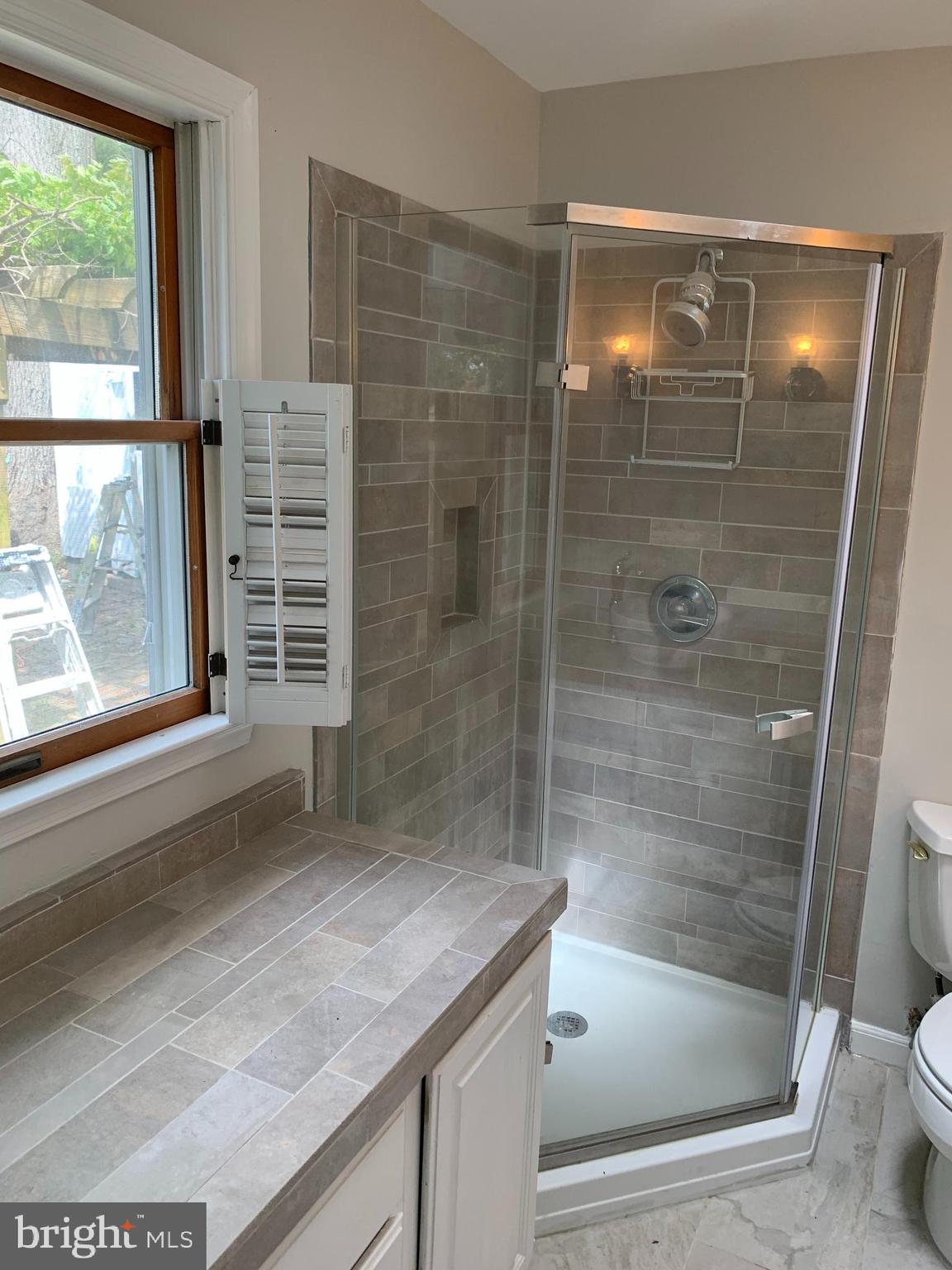 IDLEWILDE ACRES - Residential Lease