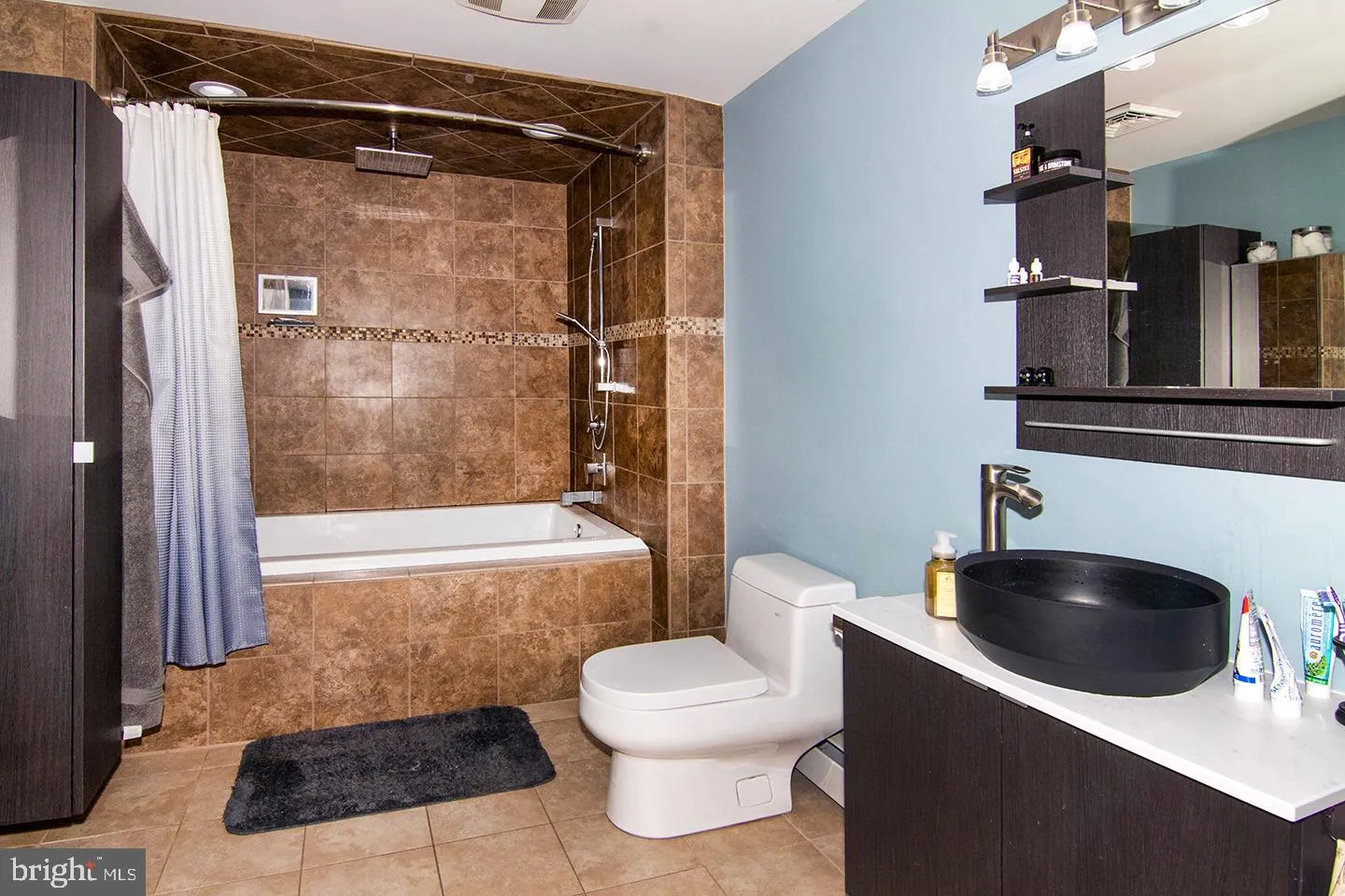 Newfield, New Jersey 08344, United States, 3 Bedrooms Bedrooms, ,1 BathroomBathrooms,Residential,Pending,40838