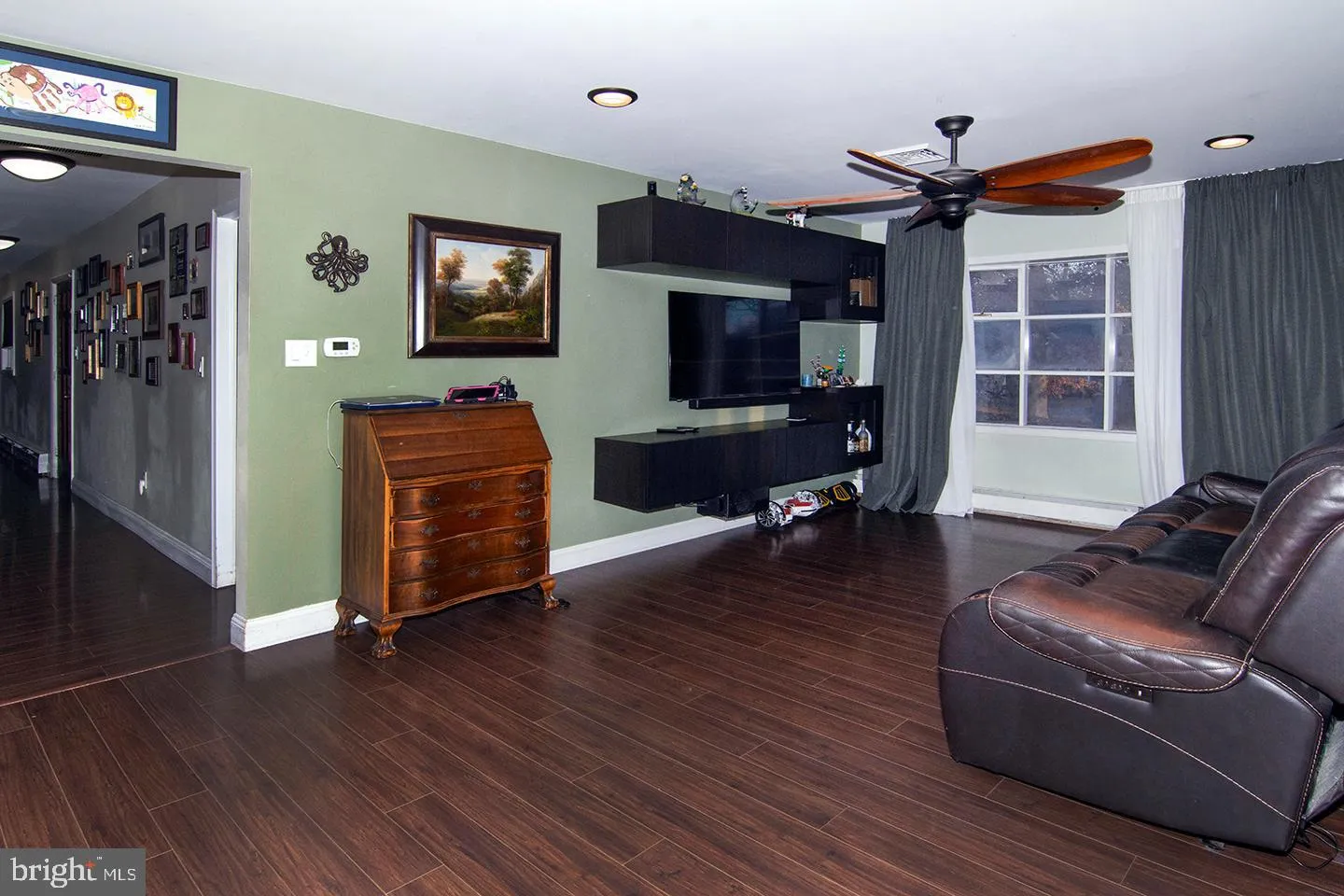 Newfield, New Jersey 08344, United States, 3 Bedrooms Bedrooms, ,1 BathroomBathrooms,Residential,Pending,40838