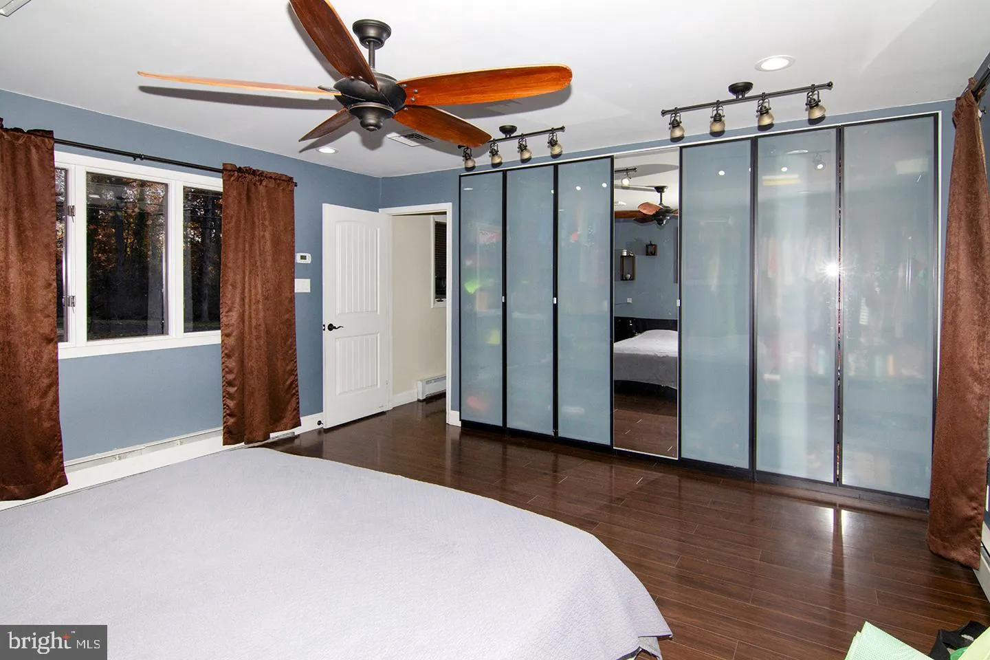 Newfield, New Jersey 08344, United States, 3 Bedrooms Bedrooms, ,1 BathroomBathrooms,Residential,Pending,40838