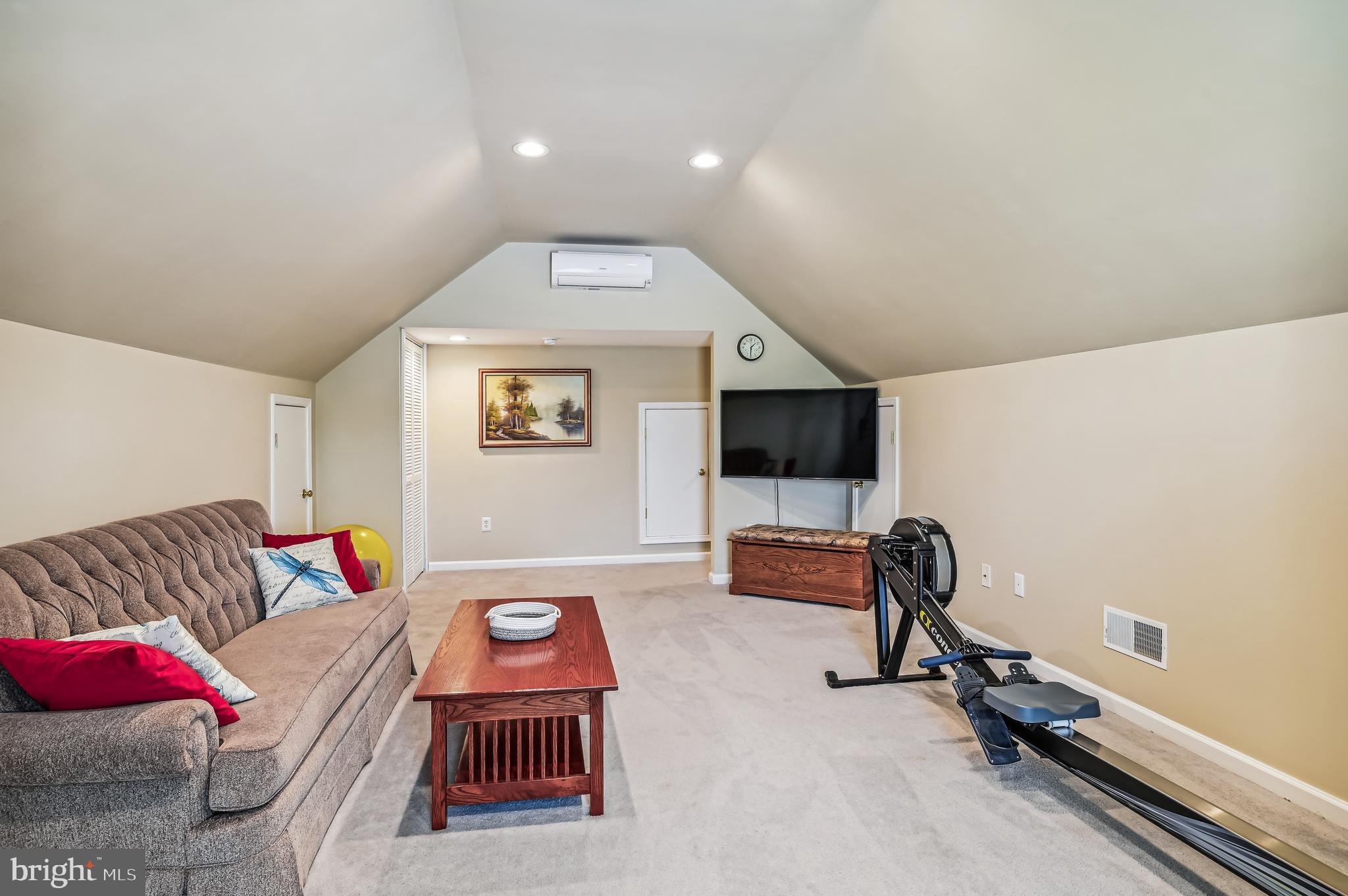 SEVERN CREST - Residential