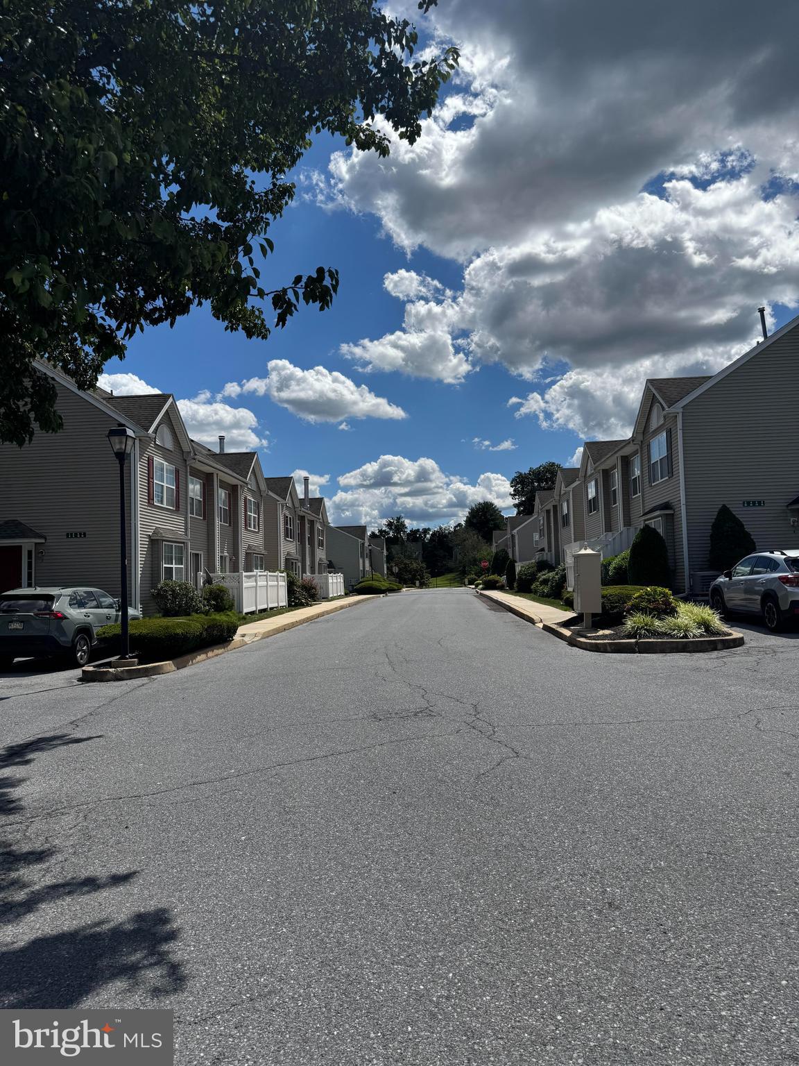 16 HORSESHOE DRIVE