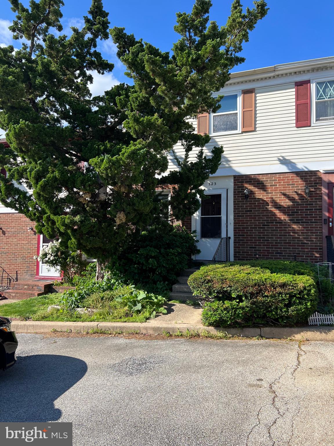 QUAKER HILL - Residential