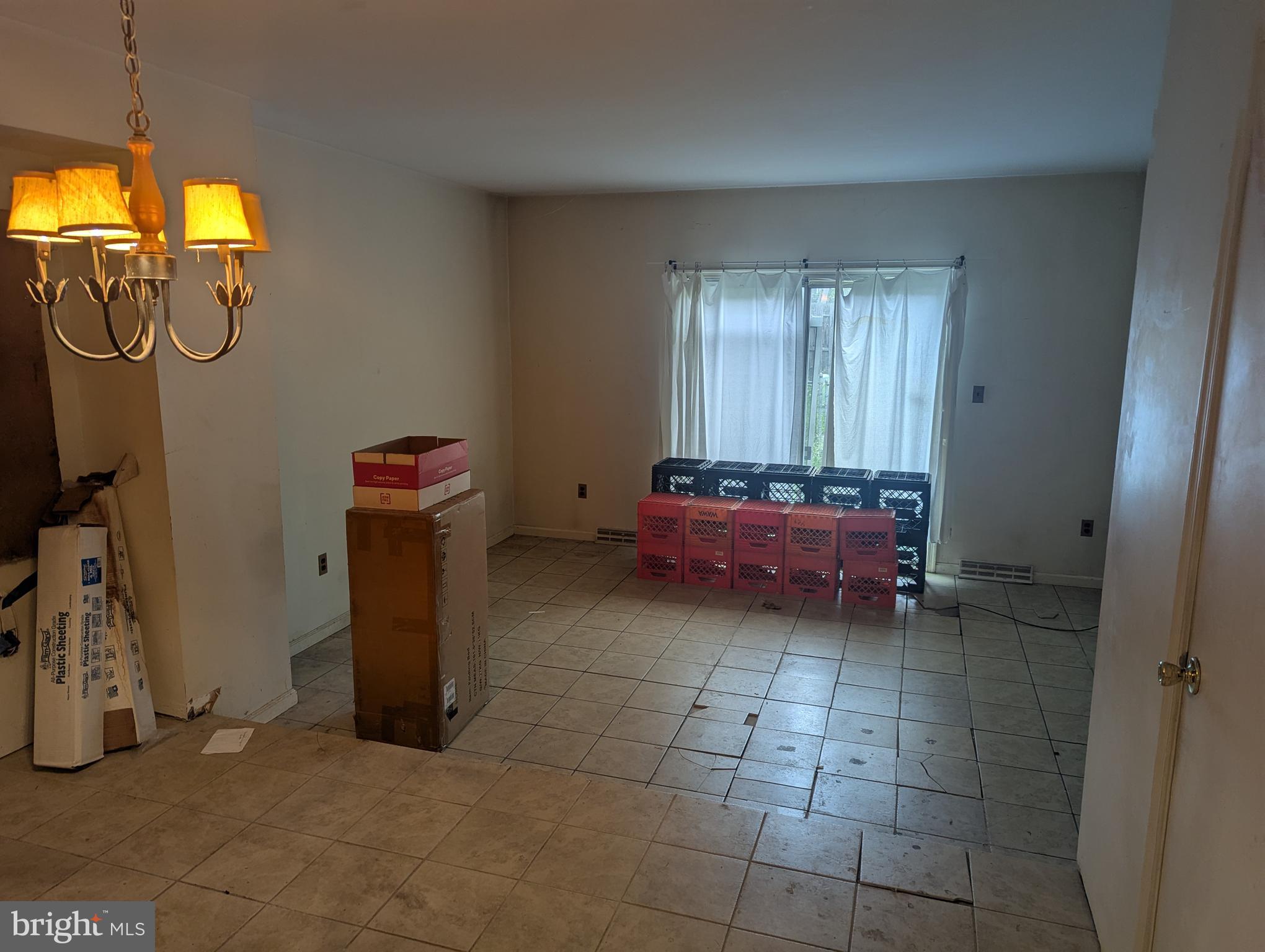 QUAKER HILL - Residential