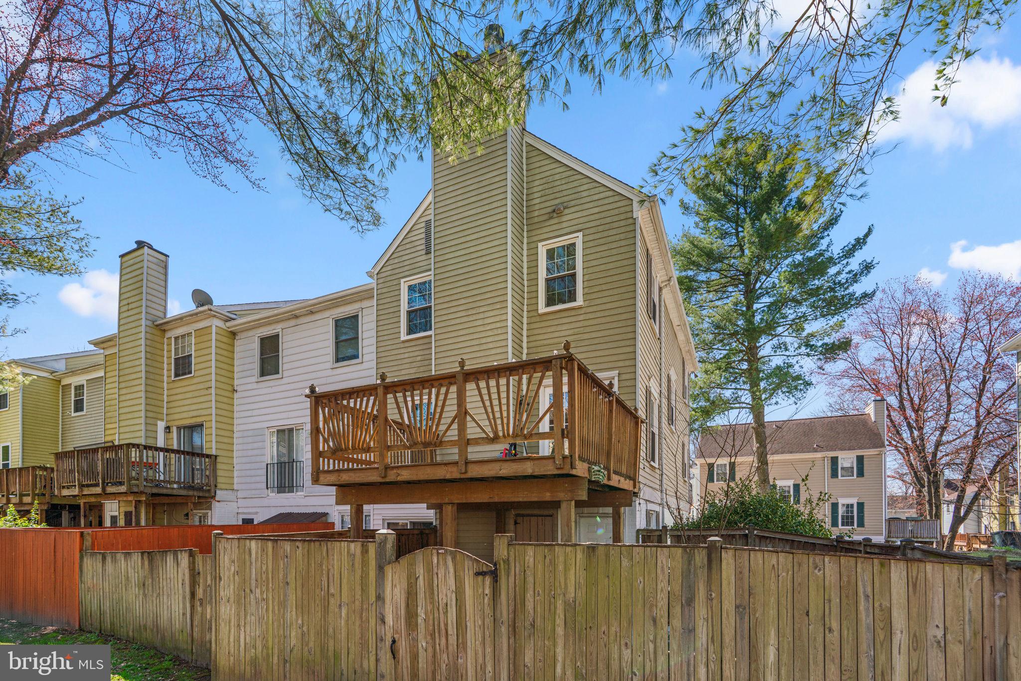 CROFTON MEWS CONDO - Residential