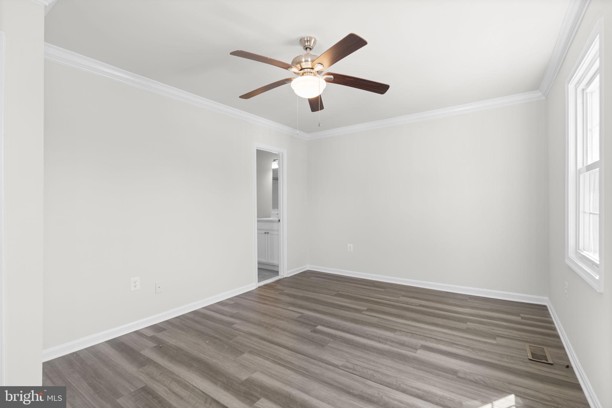 CROFTON MEWS CONDO - Residential