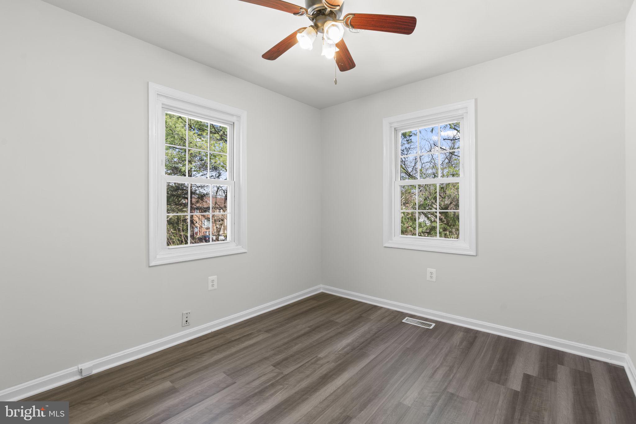 CROFTON MEWS CONDO - Residential