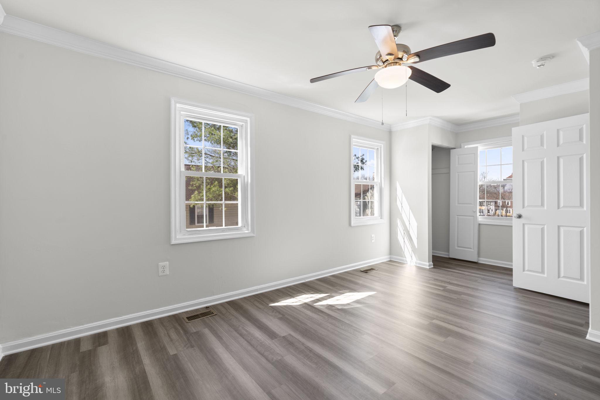 CROFTON MEWS CONDO - Residential