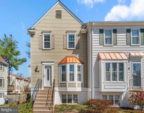 Homes For Sale - 1472 Lowell Court<br/> CROFTON, MD 21114