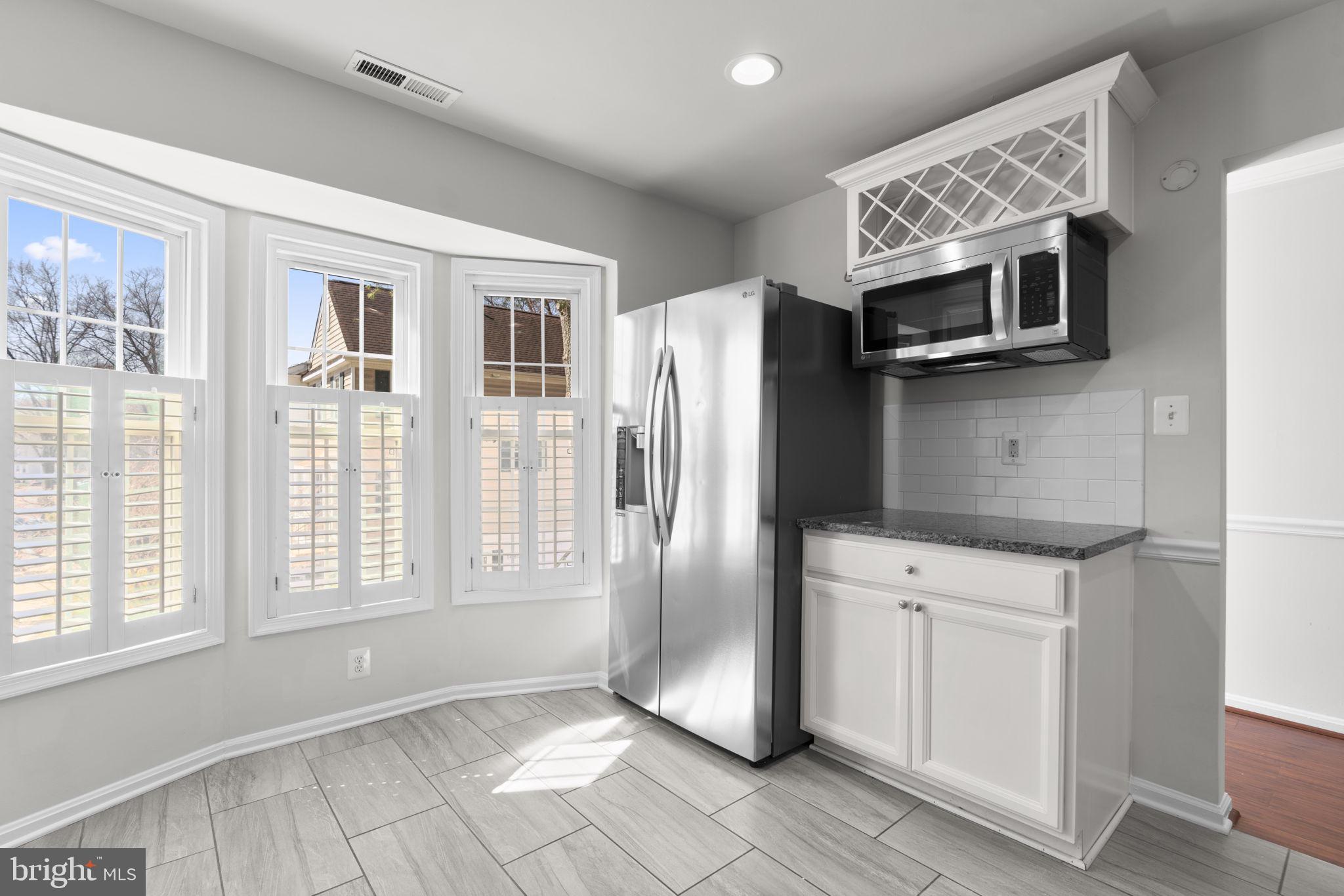 CROFTON MEWS CONDO - Residential