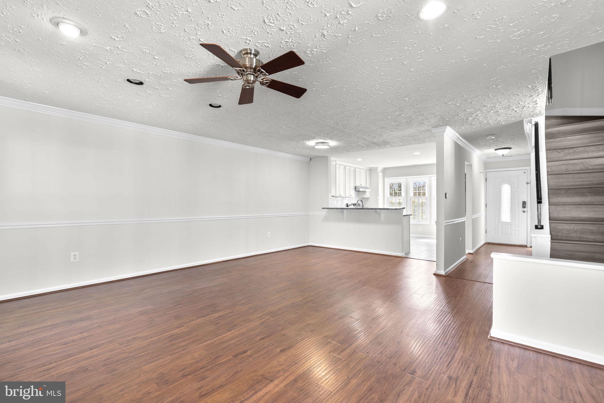 CROFTON MEWS CONDO - Residential