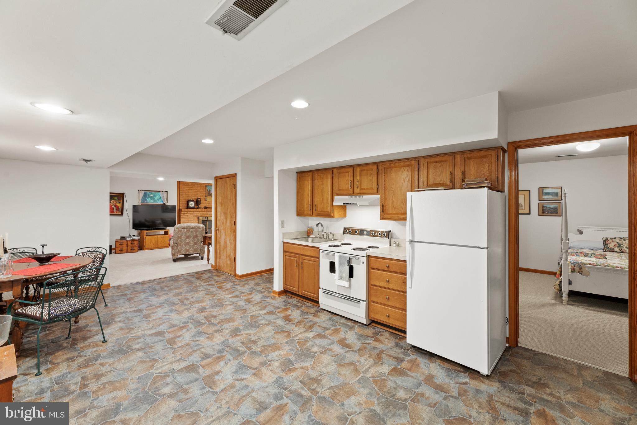 CLEARVIEW HEIGHTS - Residential